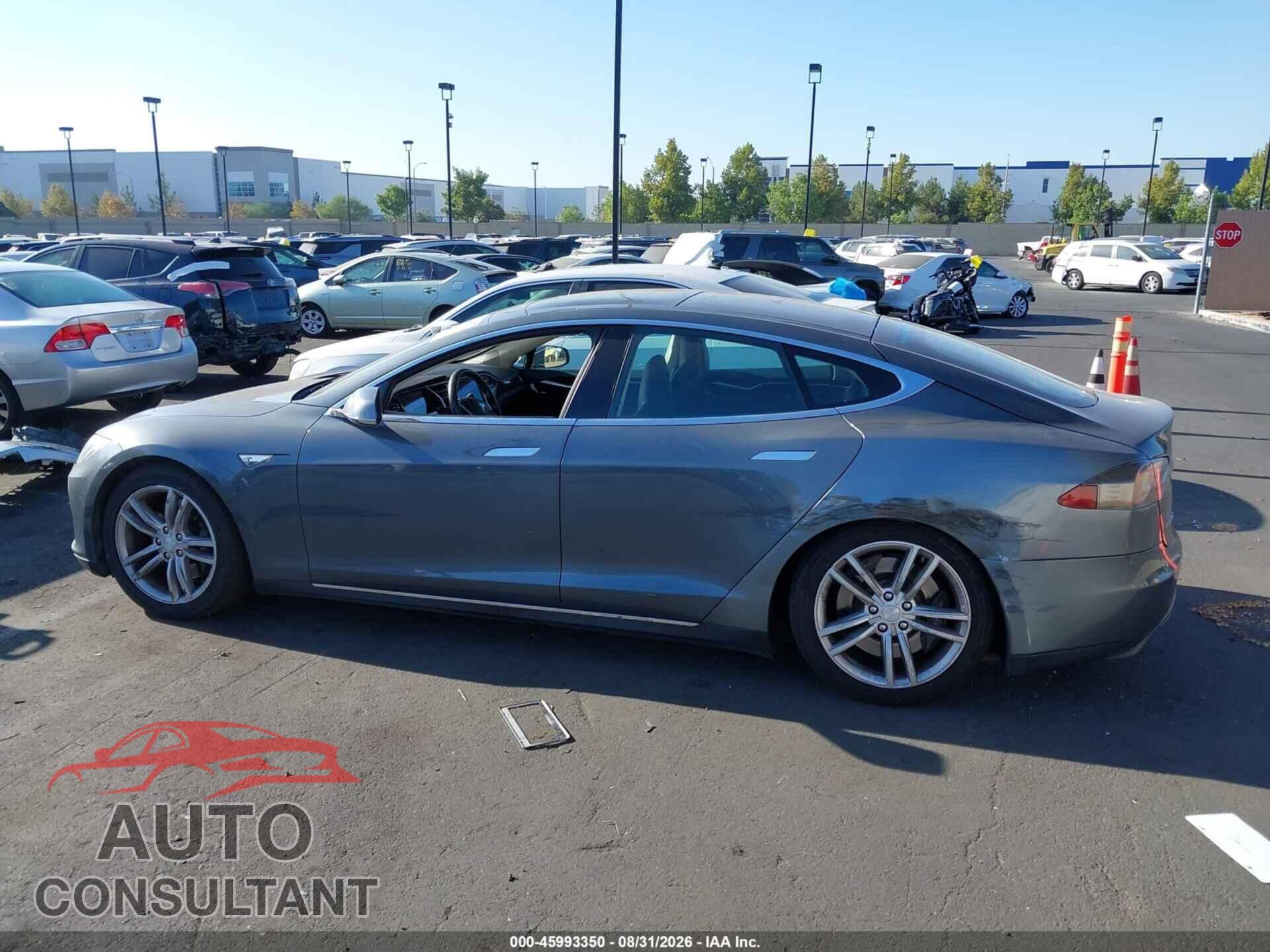 TESLA MODEL S 2013 - 5YJSA1CN5DFP10036