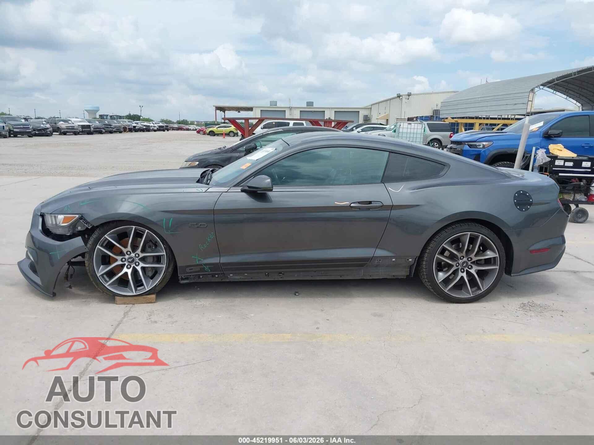 FORD MUSTANG 2017 - 1FA6P8CF8H5271803