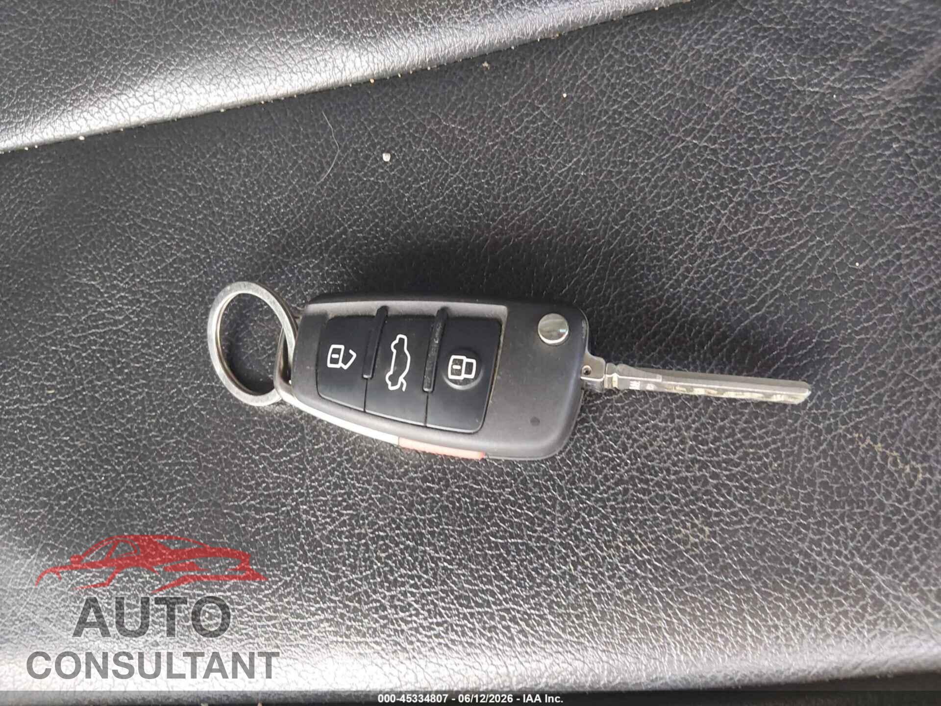 AUDI A3 2012 - WAUBJAFM0CA010156