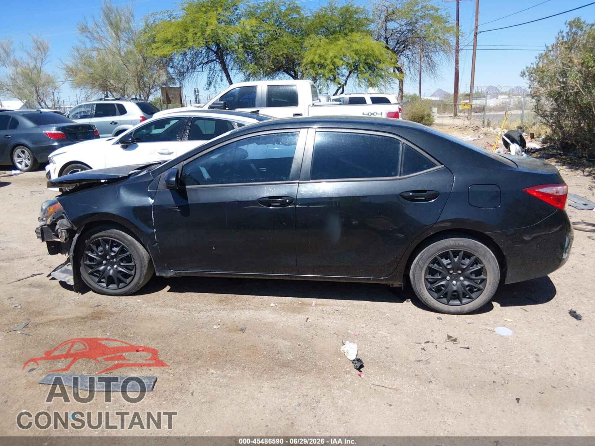 TOYOTA COROLLA 2018 - 2T1BURHE8JC123473