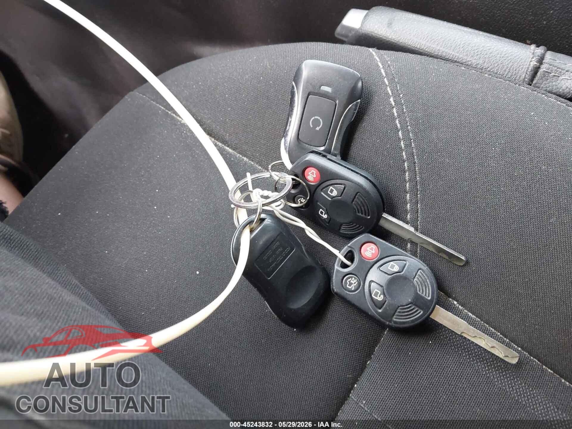FORD FOCUS 2018 - 1FADP3H24JL242560