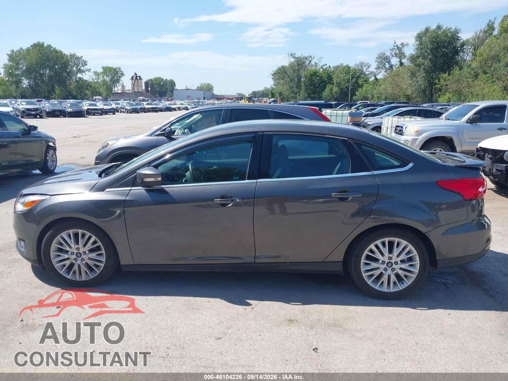 FORD FOCUS 2015 - 1FADP3J28FL323935