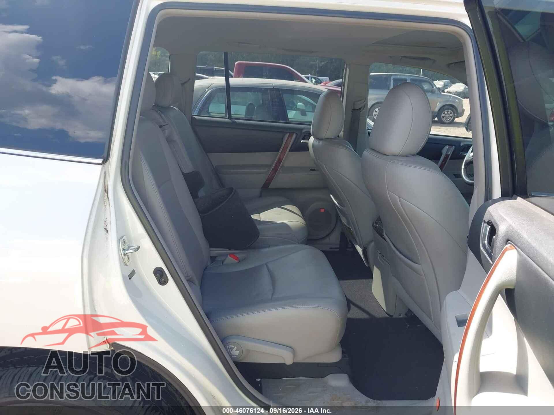 TOYOTA HIGHLANDER 2012 - 5TDYK3EH7CS058573
