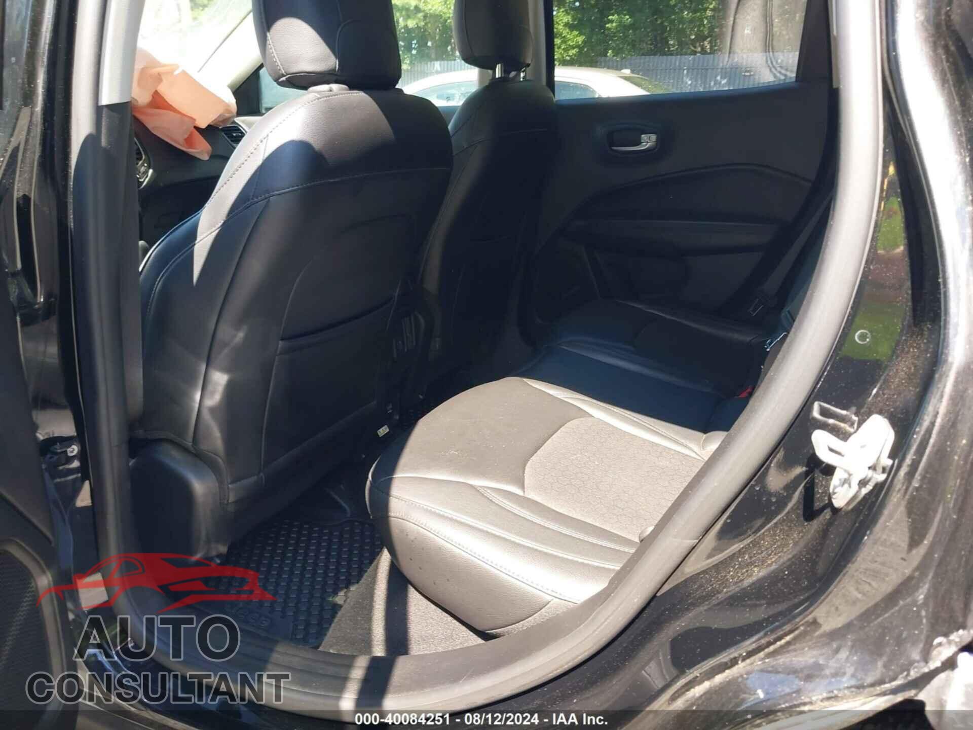 JEEP COMPASS 2018 - 3C4NJDBB8JT397454