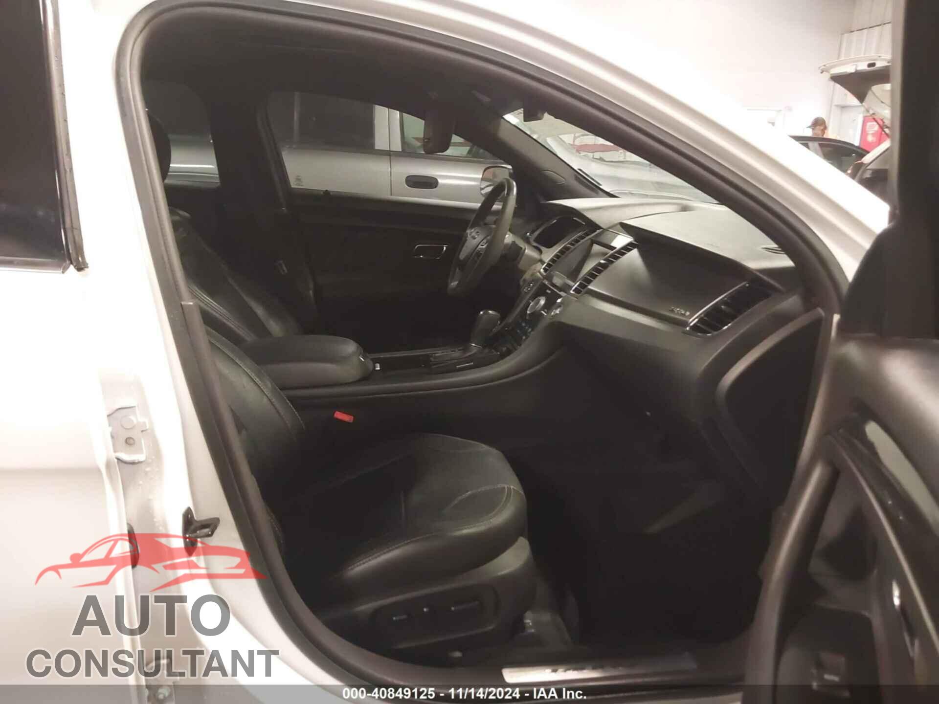 FORD TAURUS 2015 - 1FAHP2KT6FG148564