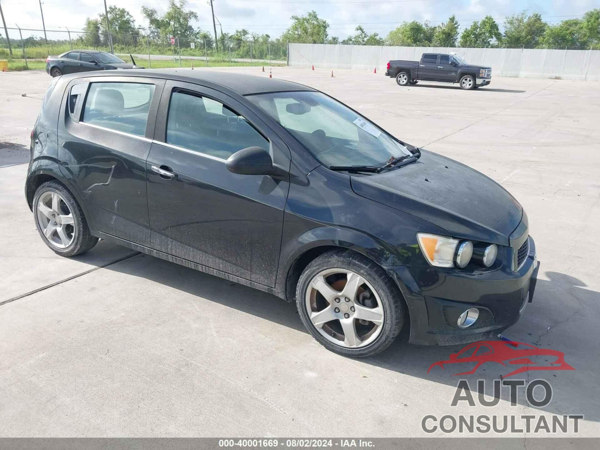CHEVROLET SONIC 2013 - 1G1JE6SB9D4142488