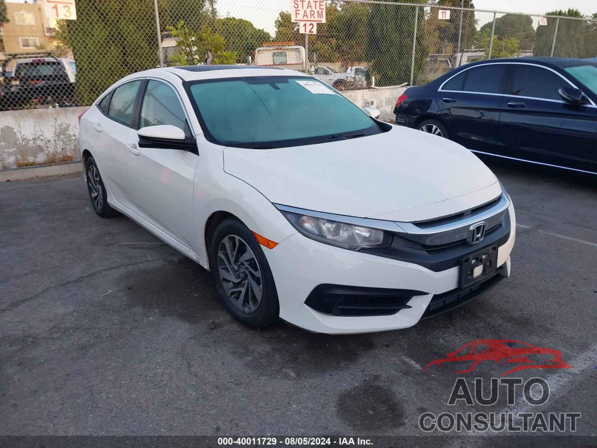 HONDA CIVIC 2018 - 19XFC2F74JE207629
