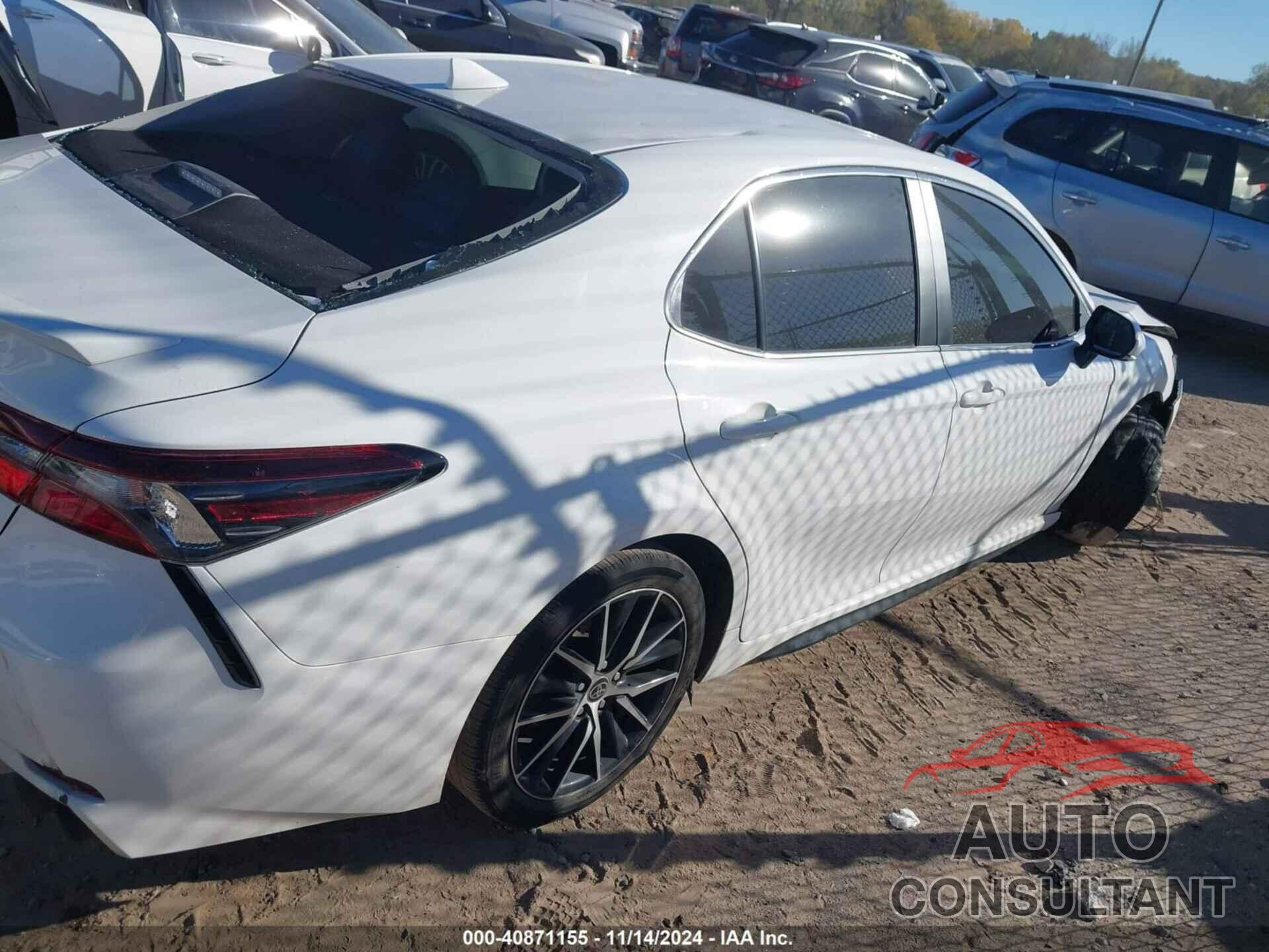 TOYOTA CAMRY 2022 - 4T1G11AK4NU662001