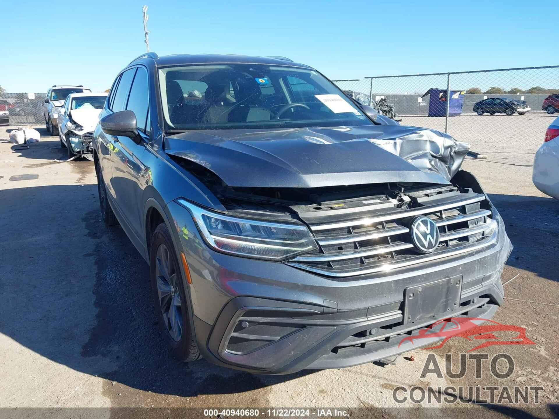 VOLKSWAGEN TIGUAN 2023 - 3VV3B7AX1PM136870