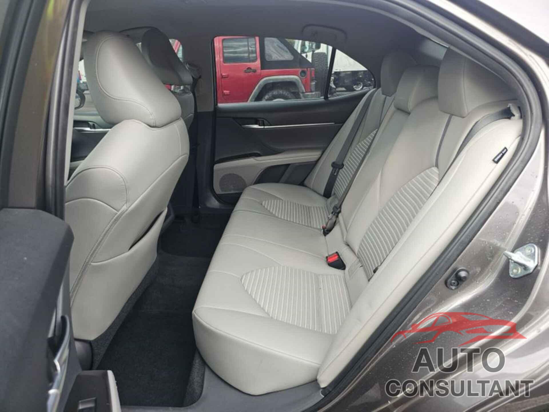 TOYOTA CAMRY 2021 - 4T1G11AK5MU458869