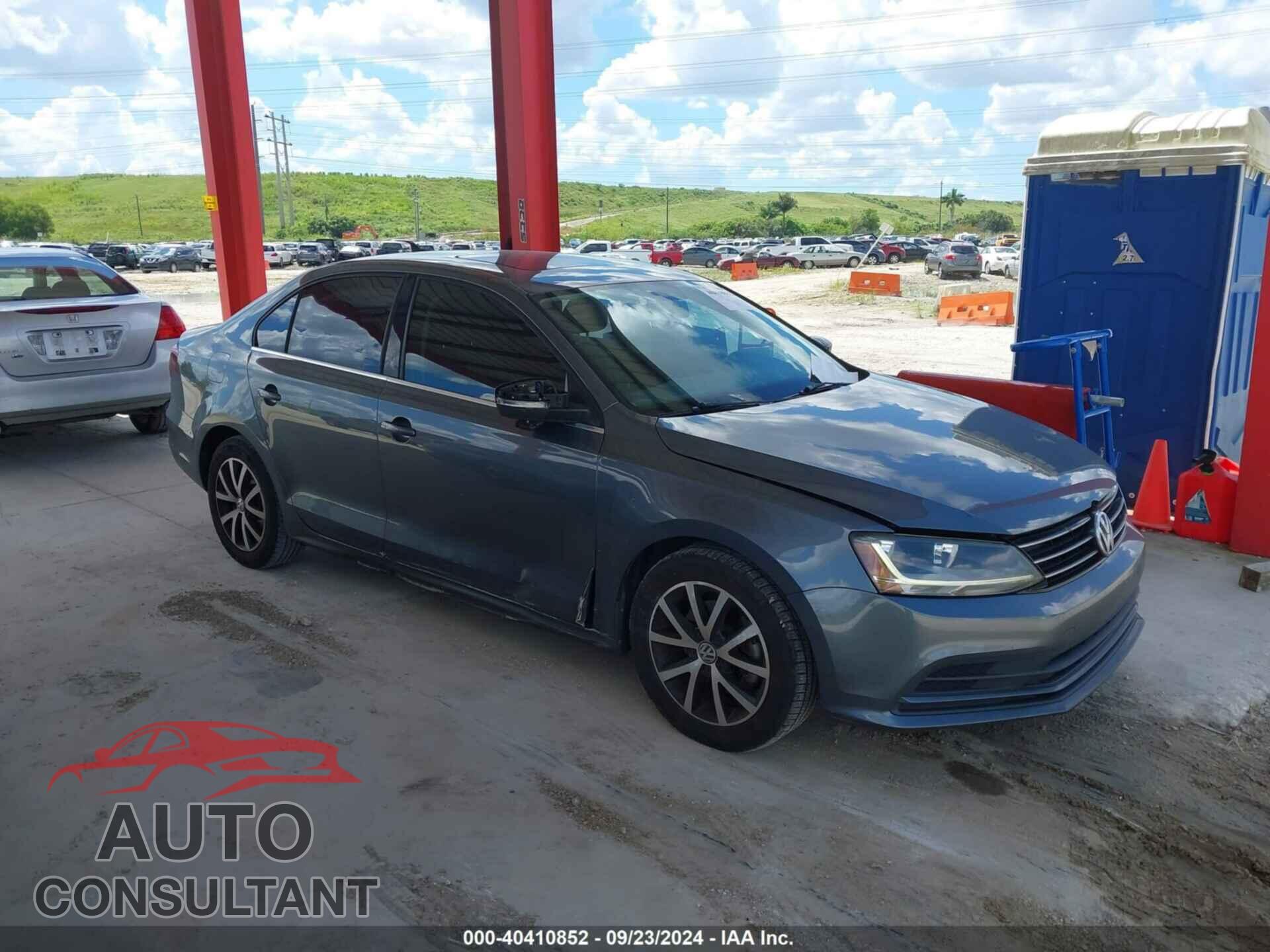 VOLKSWAGEN JETTA 2017 - 3VWDB7AJ4HM238659