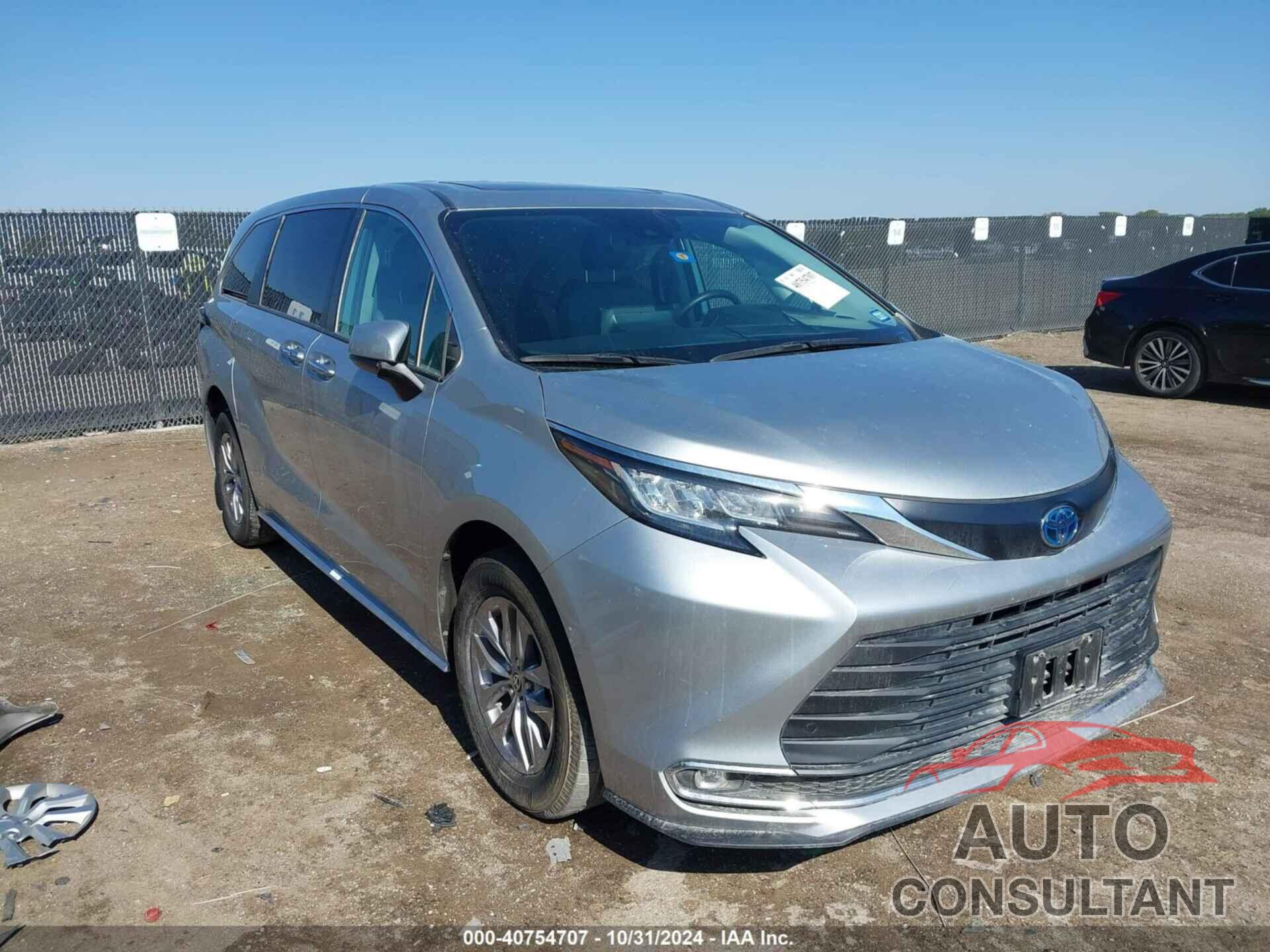 TOYOTA SIENNA 2022 - 5TDYRKEC2NS104274