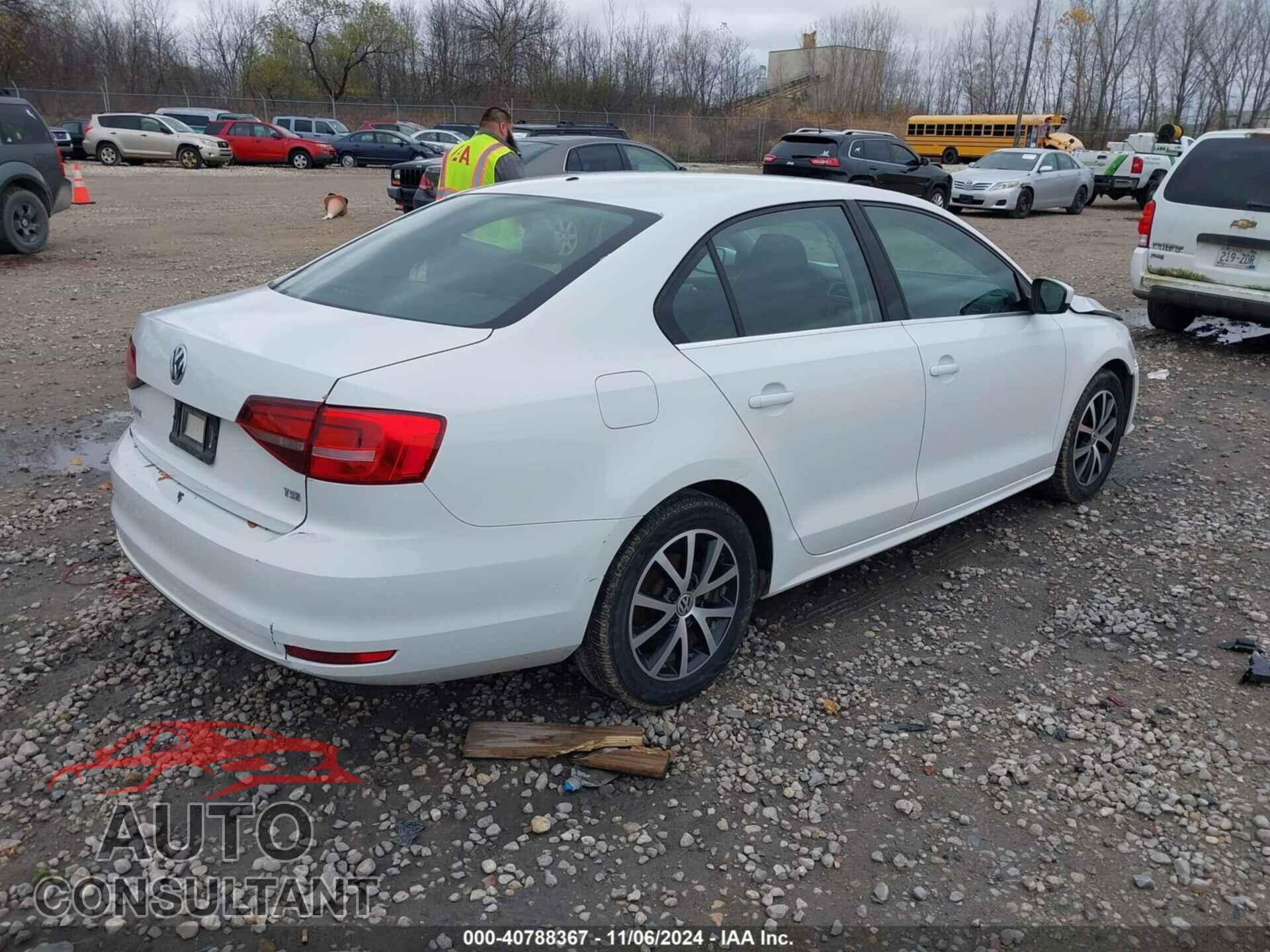VOLKSWAGEN JETTA 2017 - 3VW2B7AJ5HM351088