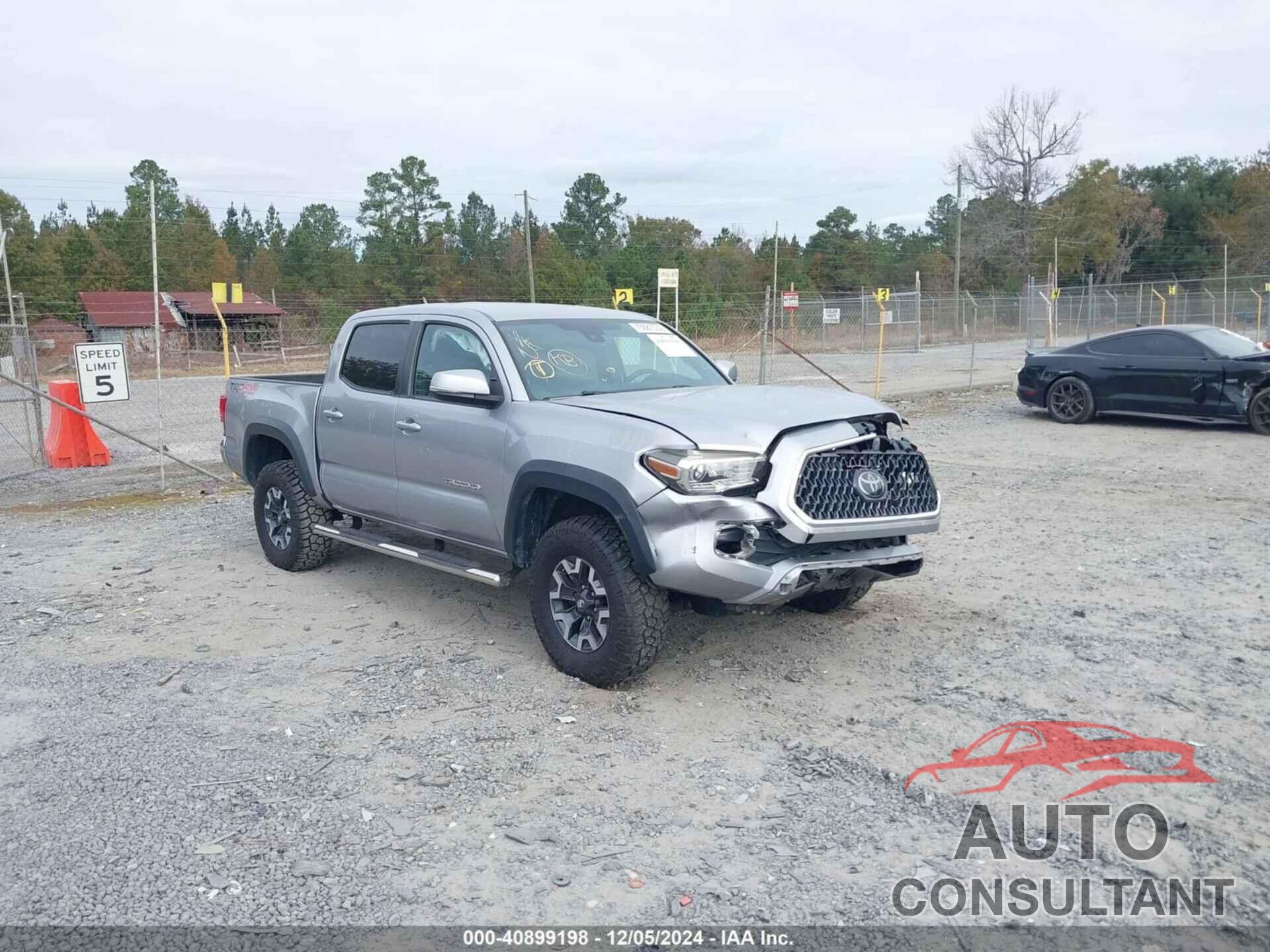 TOYOTA TACOMA 2018 - 5TFCZ5ANXJX131598