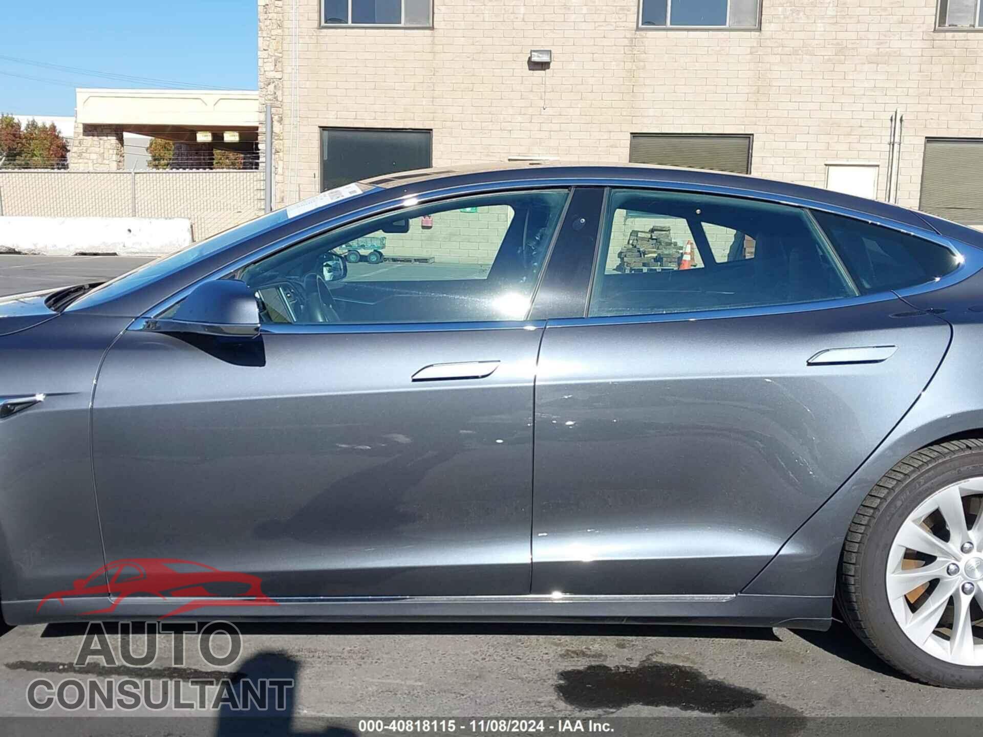 TESLA MODEL S 2017 - 5YJSA1E24HF209454