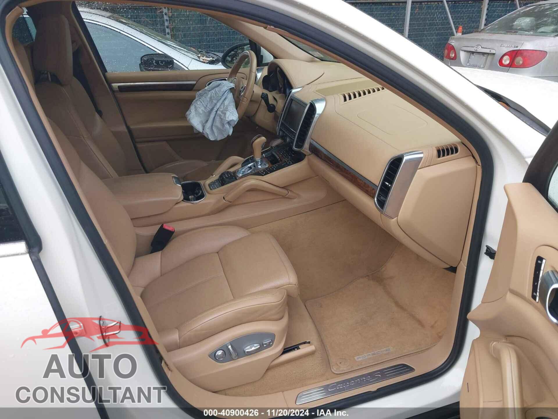 PORSCHE CAYENNE 2011 - WP1AB2A24BLA48336