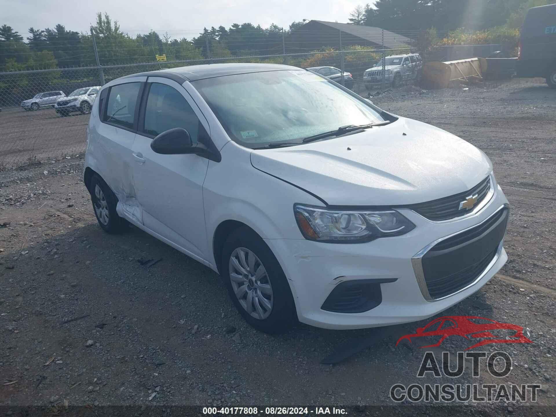 CHEVROLET SONIC 2017 - 1G1JG6SH2H4169861