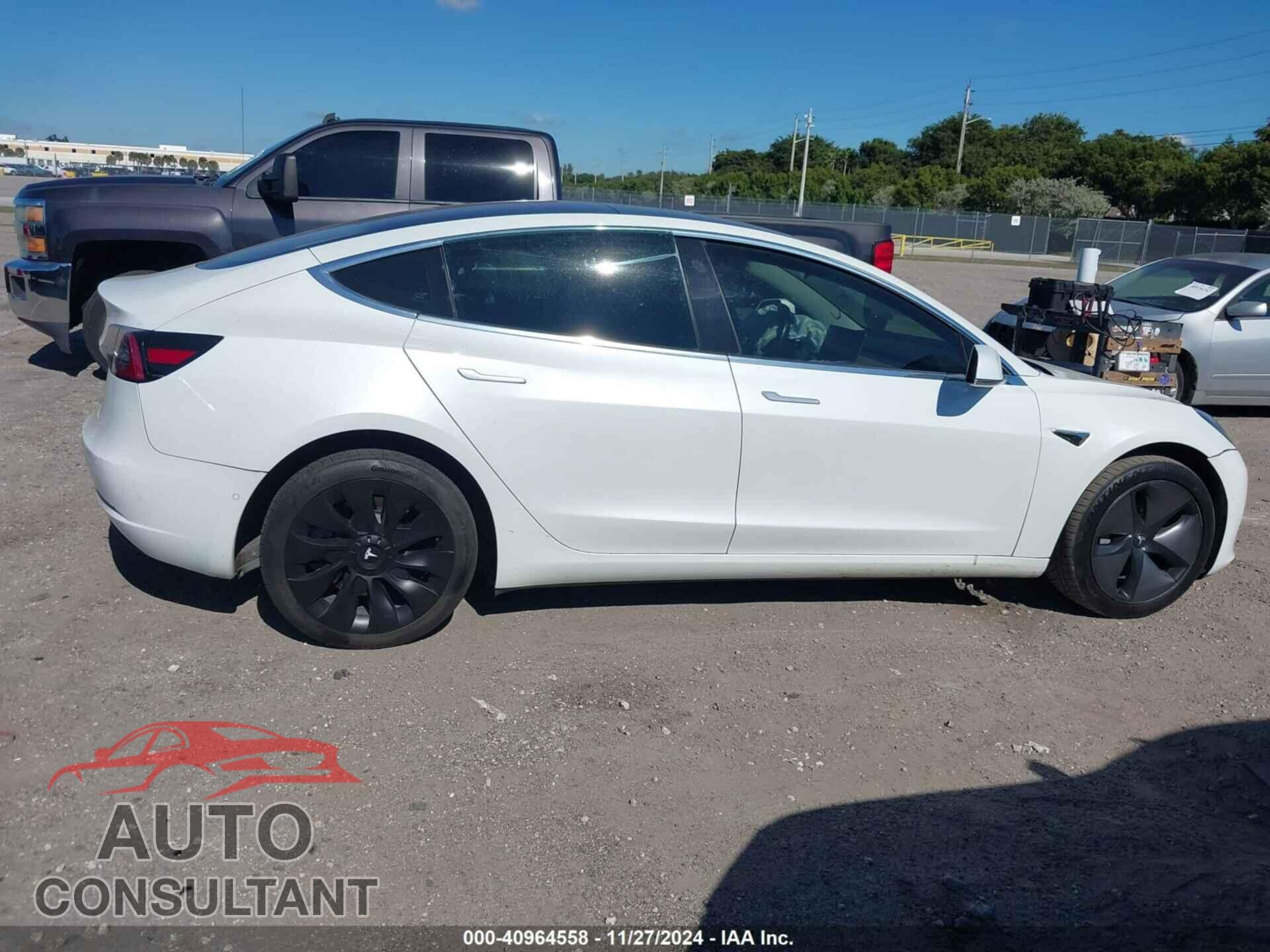 TESLA MODEL 3 2018 - 5YJ3E1EA5JF026327