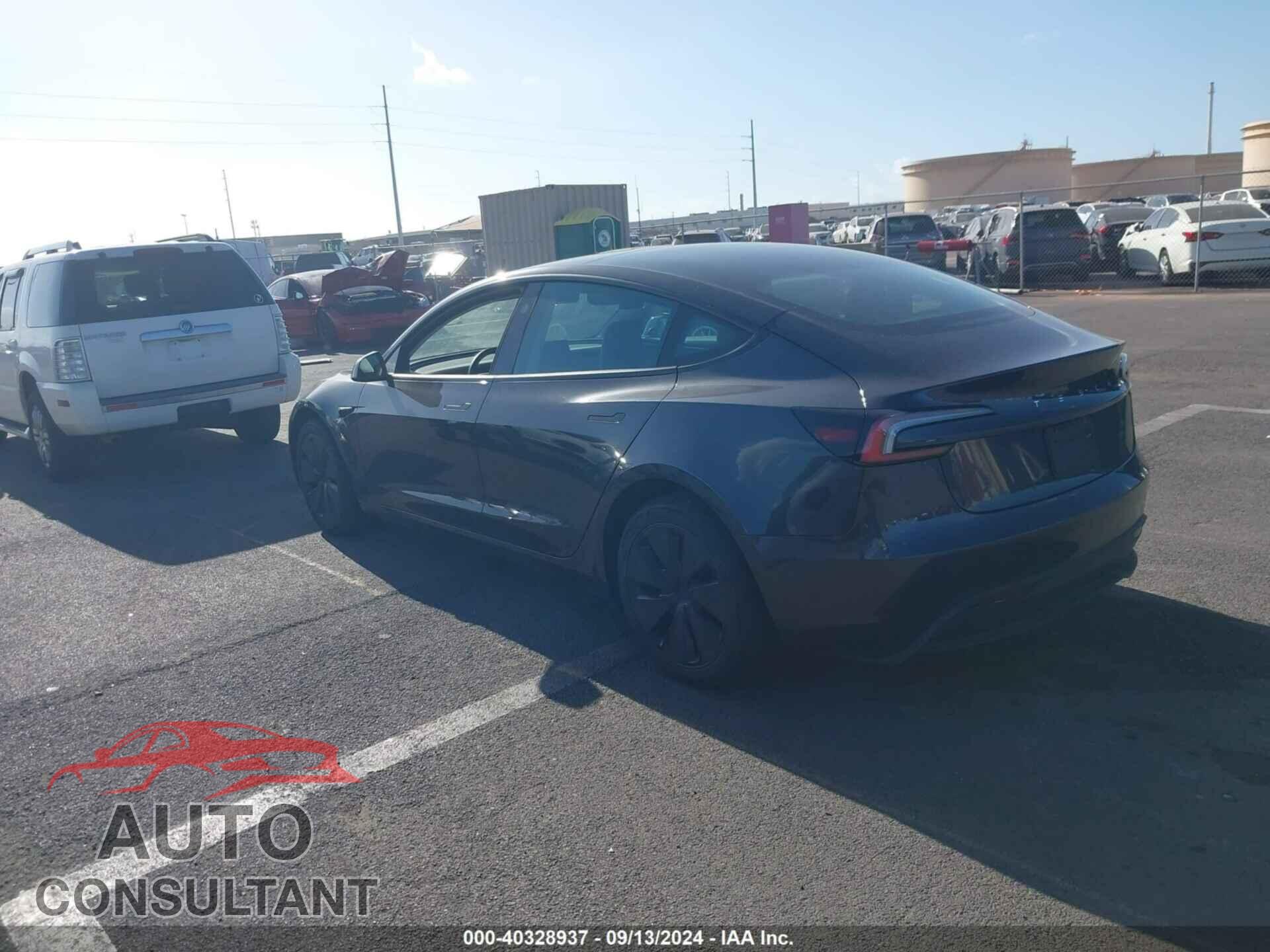 TESLA MODEL 3 2024 - 5YJ3E1EA3RF741697