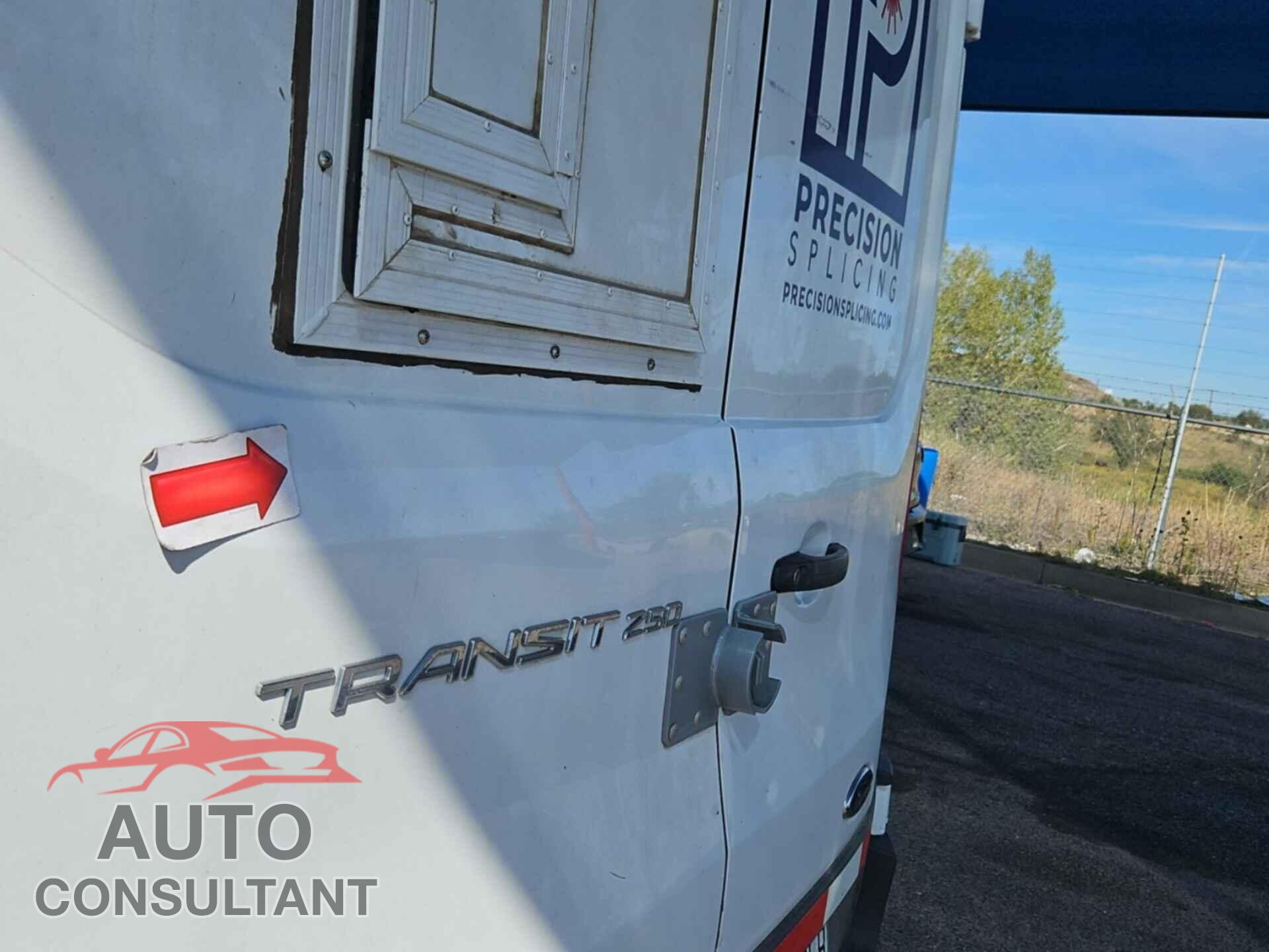FORD TRANSIT-250 CARGO VAN 2021 - 1FTBR2XG3MKA20458