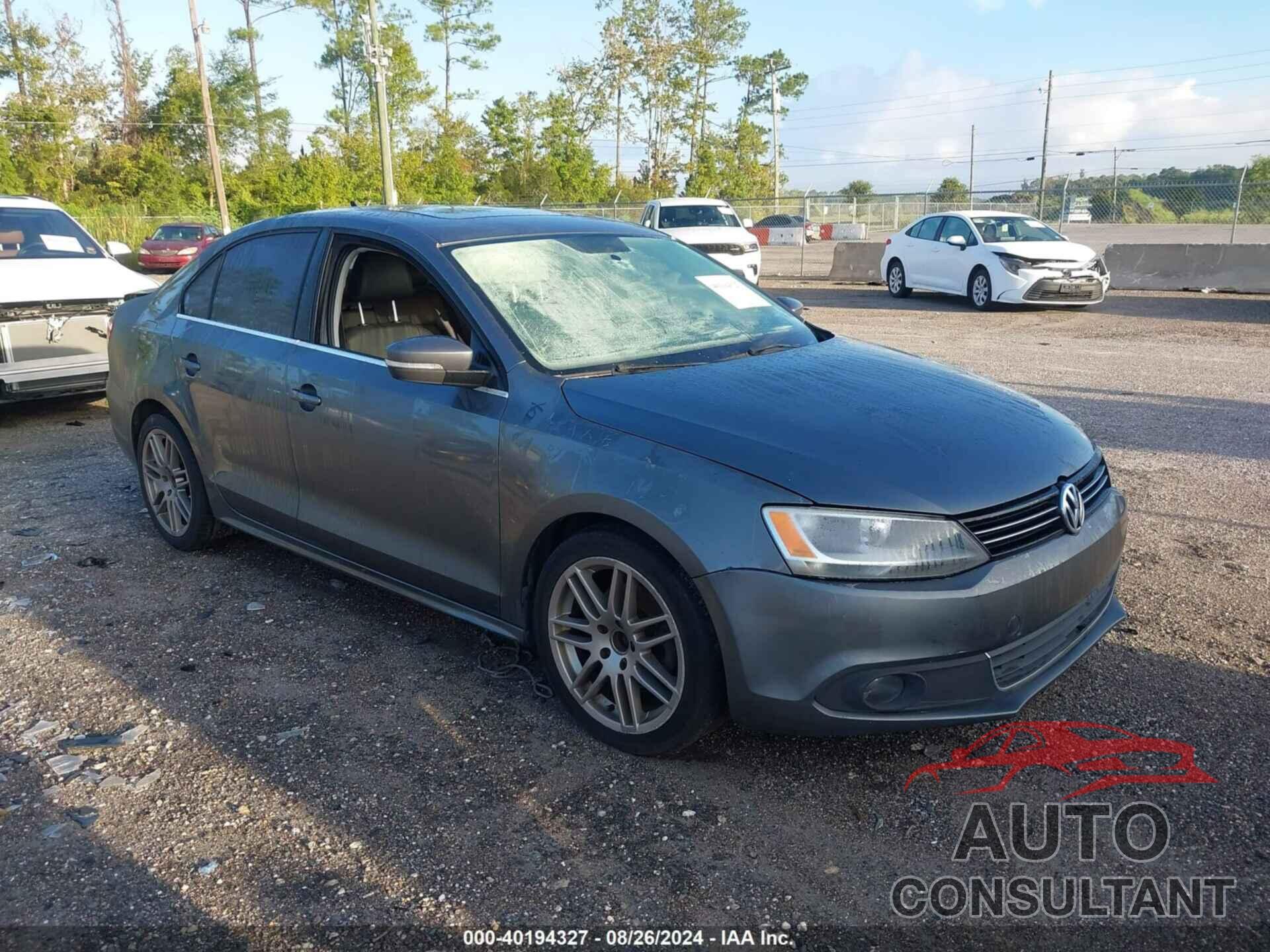 VOLKSWAGEN JETTA 2011 - 3VWLX7AJ9BM351723