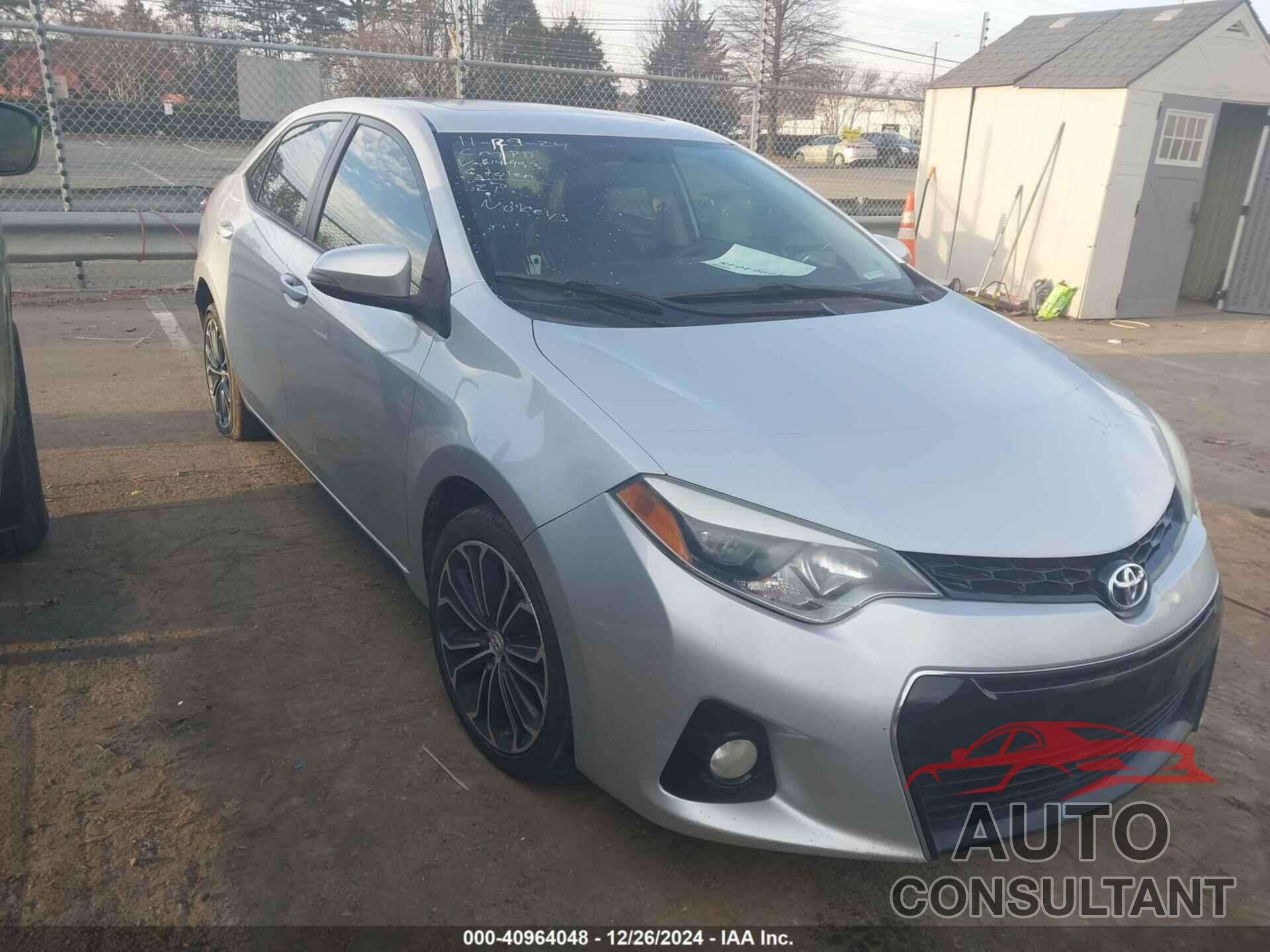 TOYOTA COROLLA 2015 - 5YFBURHE7FP214953