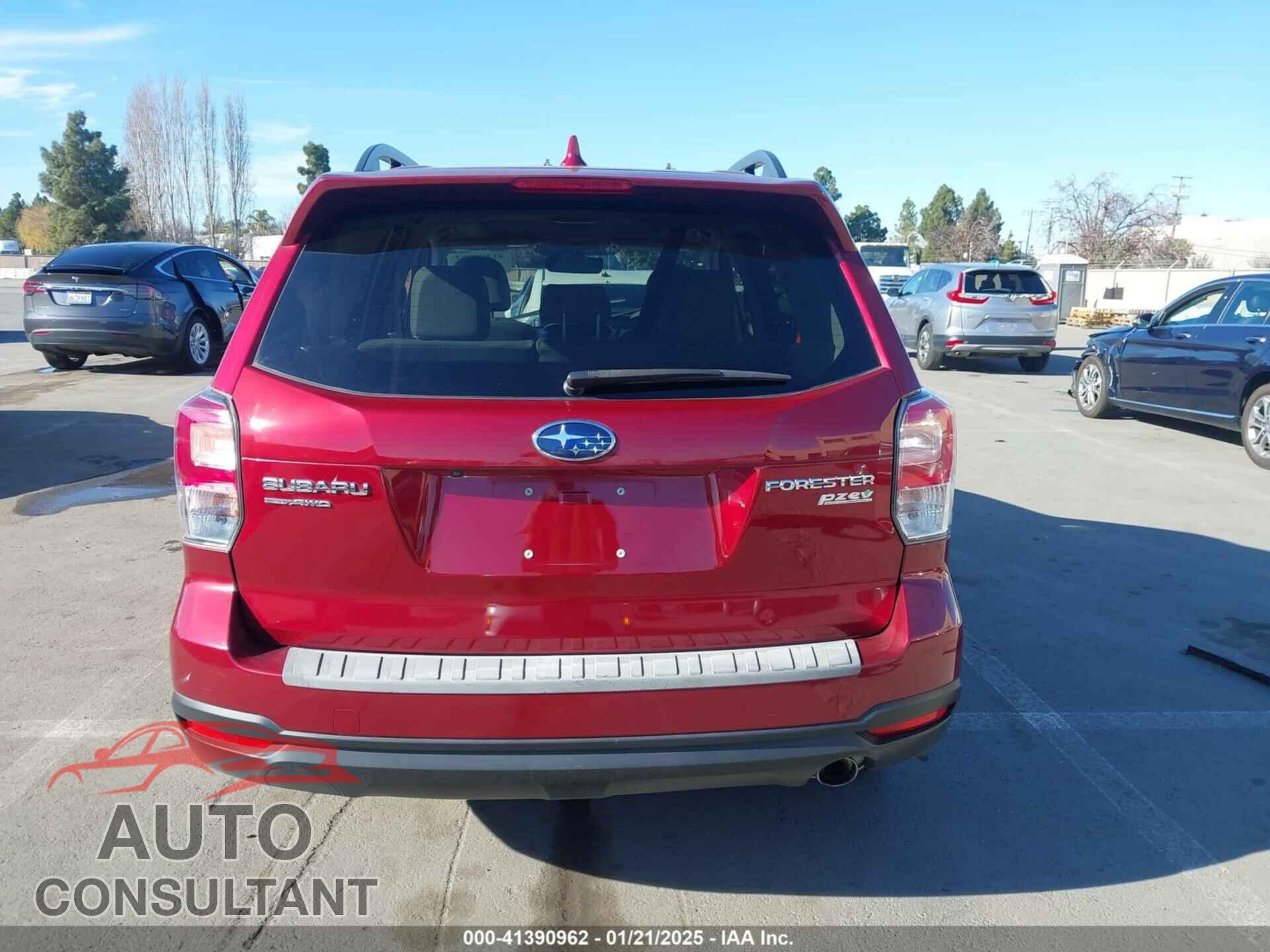 SUBARU FORESTER 2017 - JF2SJALC8HH577407