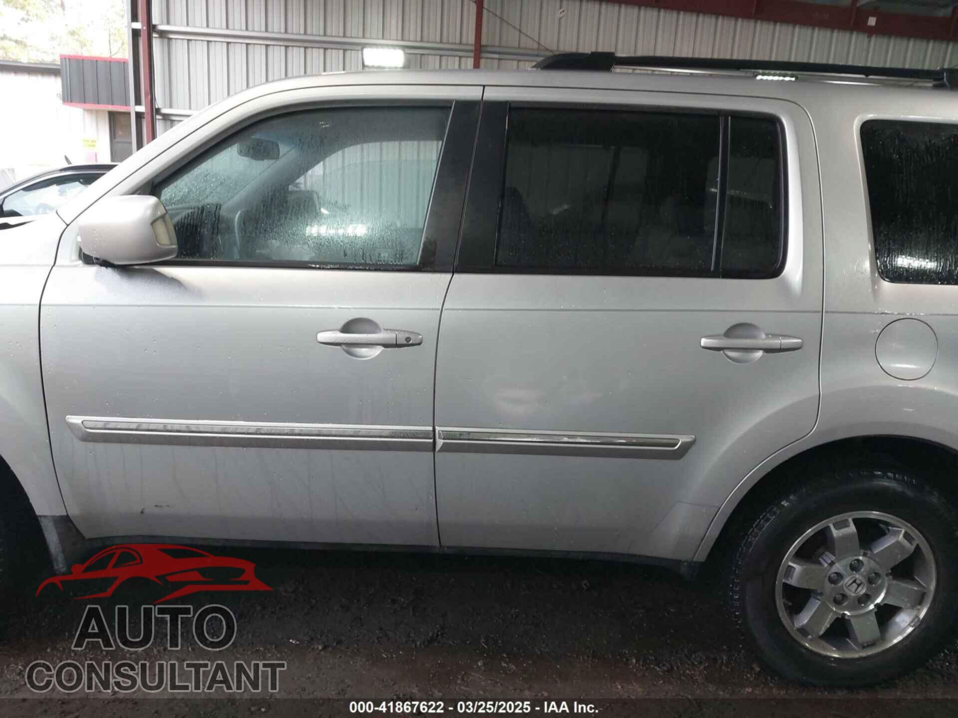 HONDA PILOT 2011 - 5FNYF4H90BB084692
