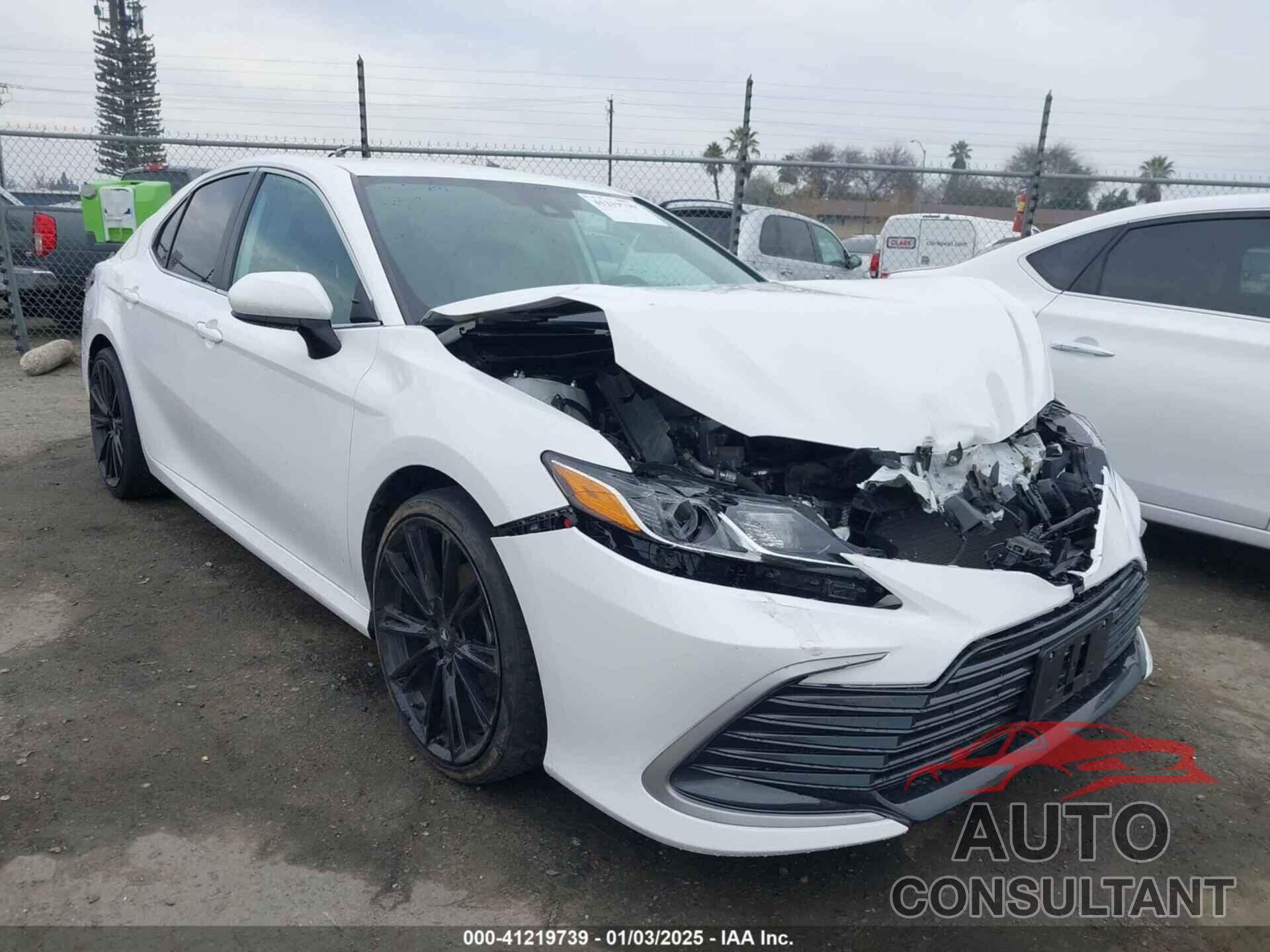 TOYOTA CAMRY 2023 - 4T1C11AK8PU757064