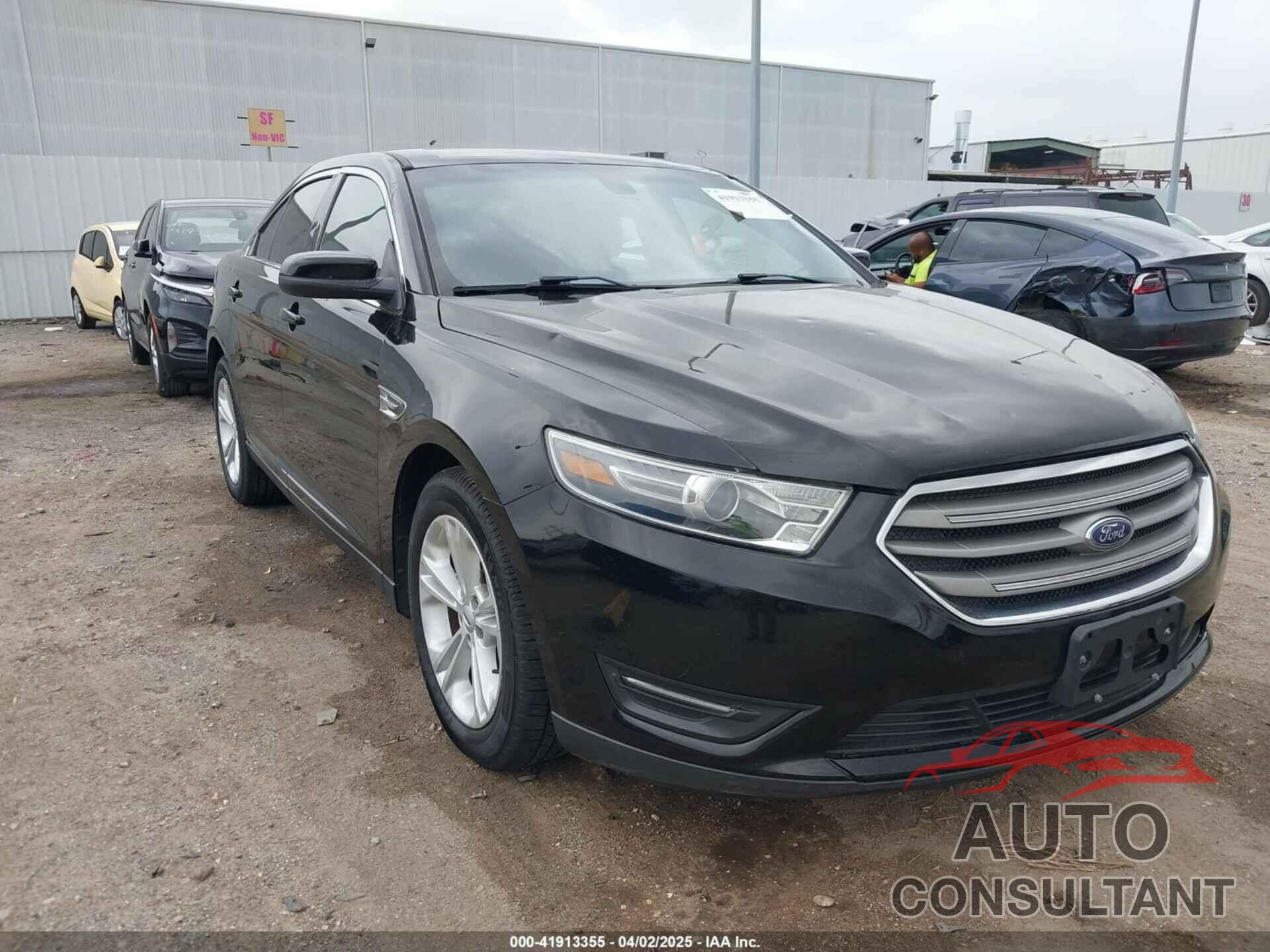 FORD TAURUS 2018 - 1FAHP2E83JG105607