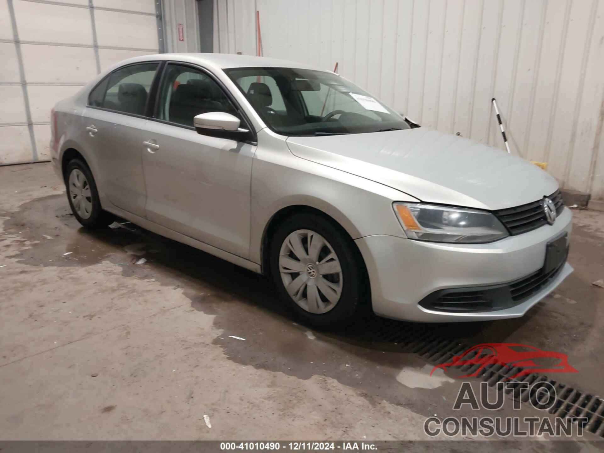 VOLKSWAGEN JETTA 2011 - 3VWDZ7AJ3BM358553