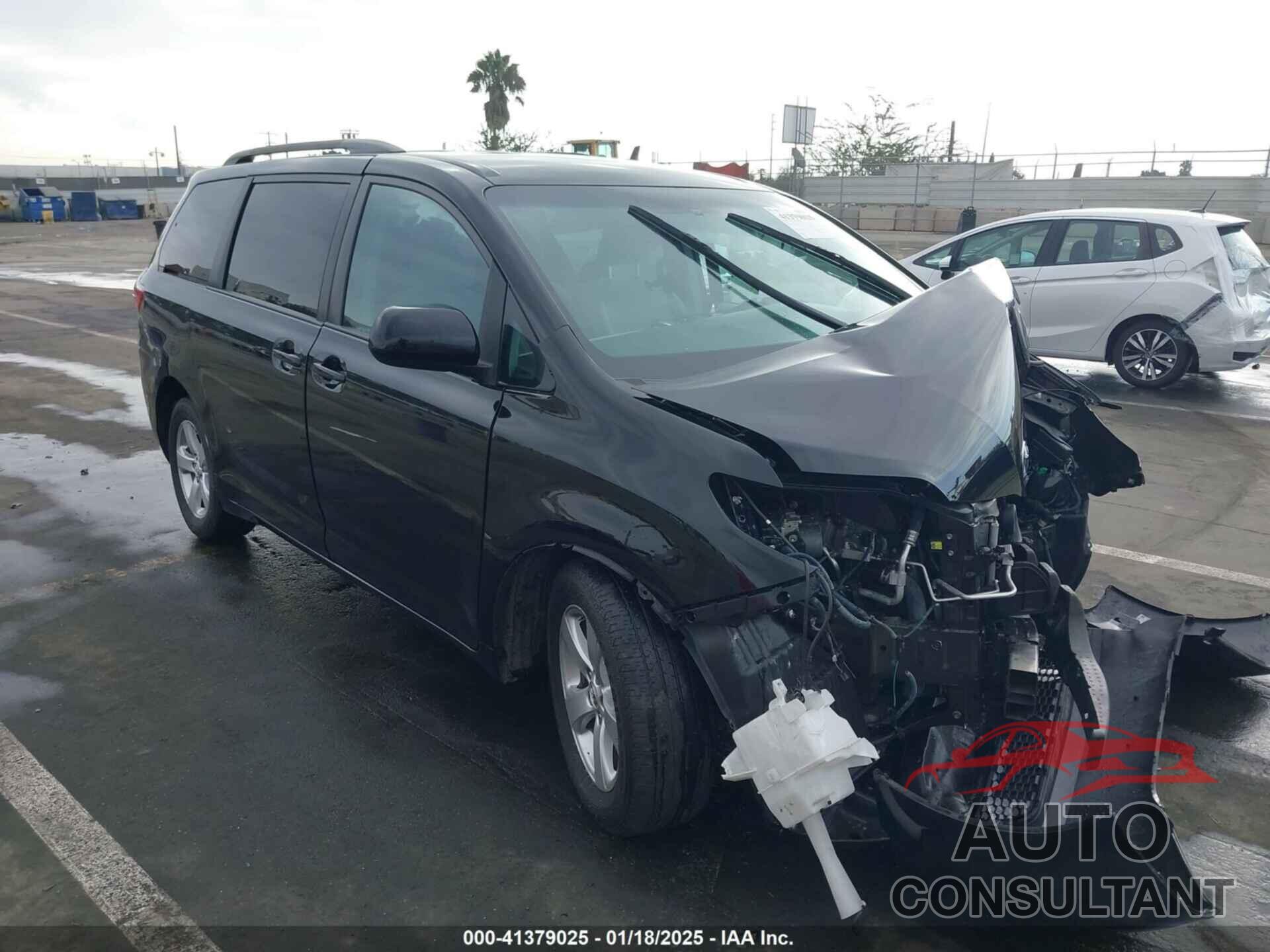 TOYOTA SIENNA 2017 - 5TDKZ3DC4HS851604