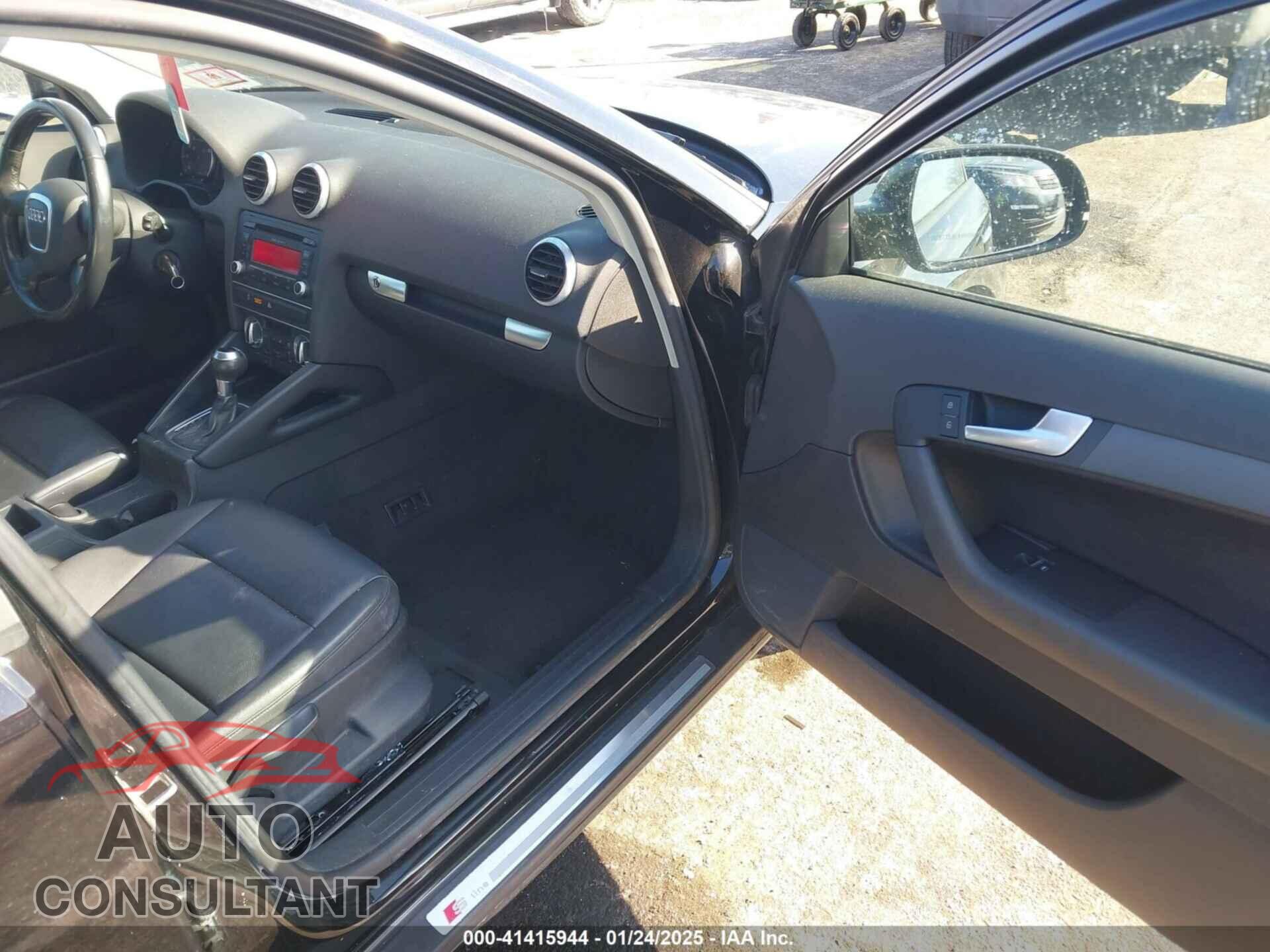 AUDI A3 2011 - WAUBEAFM2BA143245