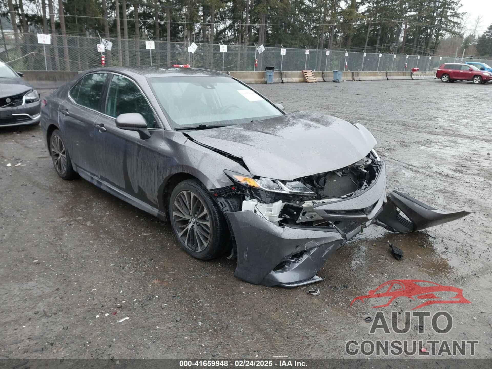 TOYOTA CAMRY 2018 - 4T1B11HK3JU629128