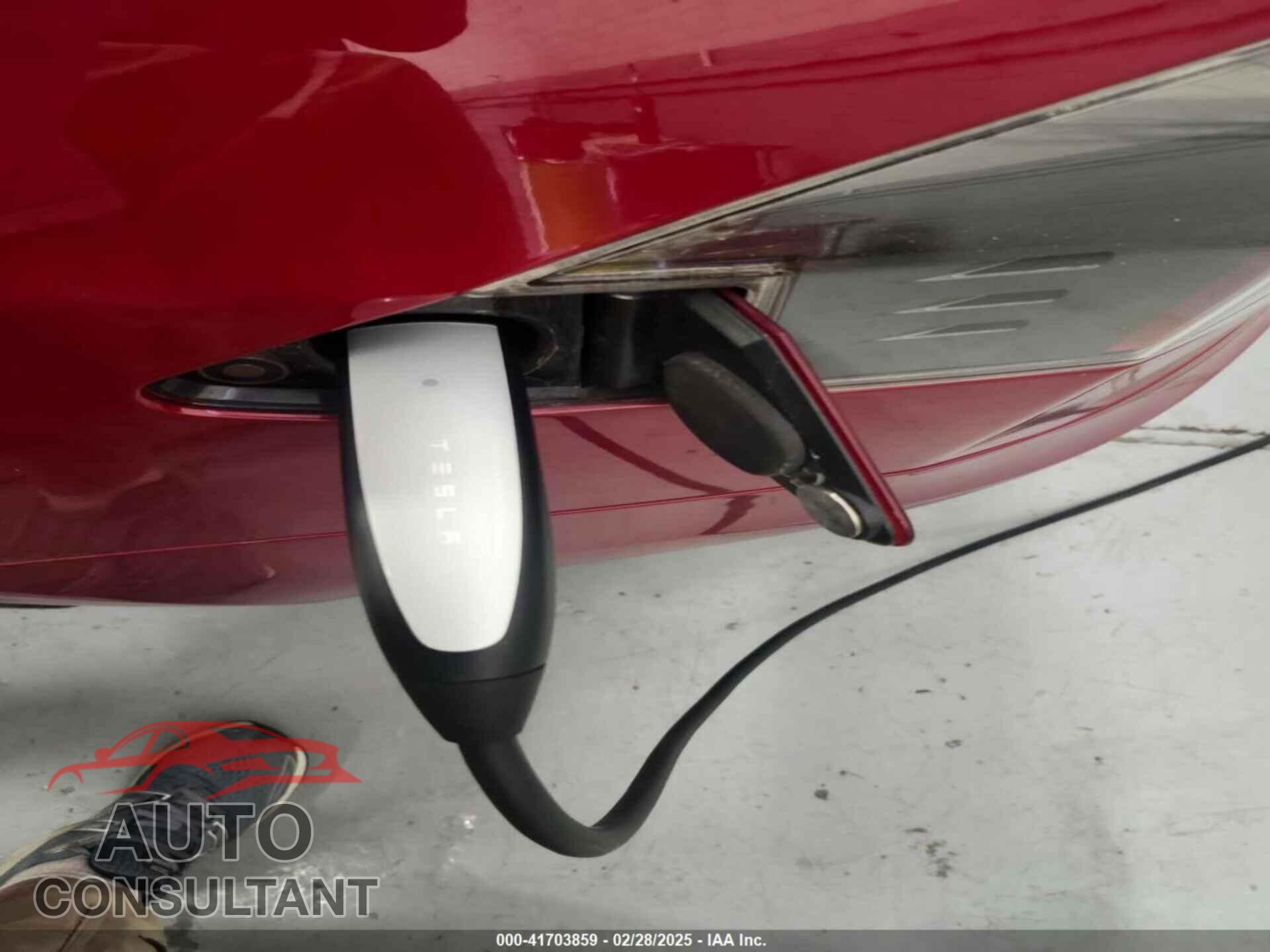 TESLA MODEL S 2013 - 5YJSA1DN6DFP26504
