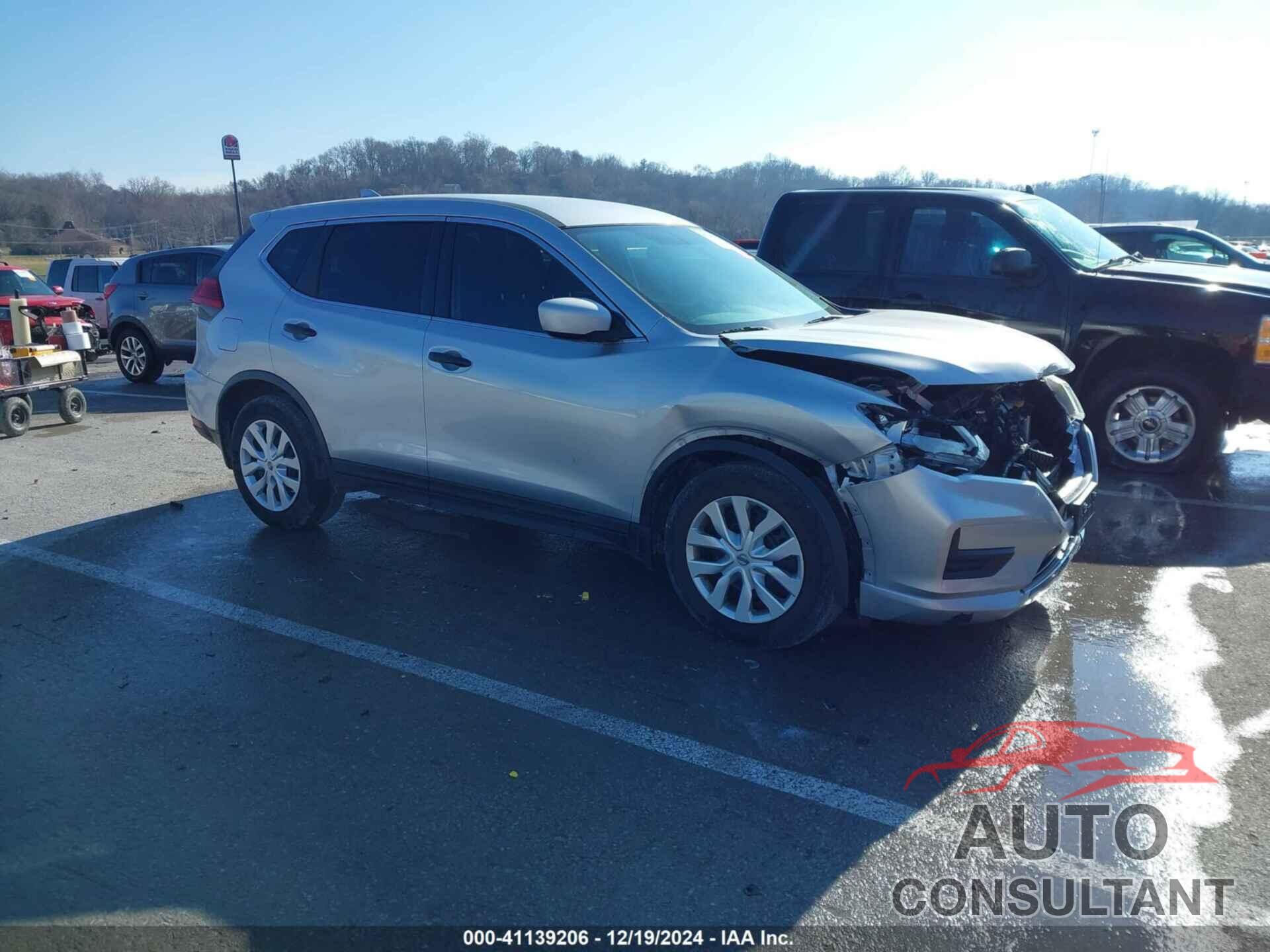 NISSAN ROGUE 2017 - KNMAT2MT6HP596651