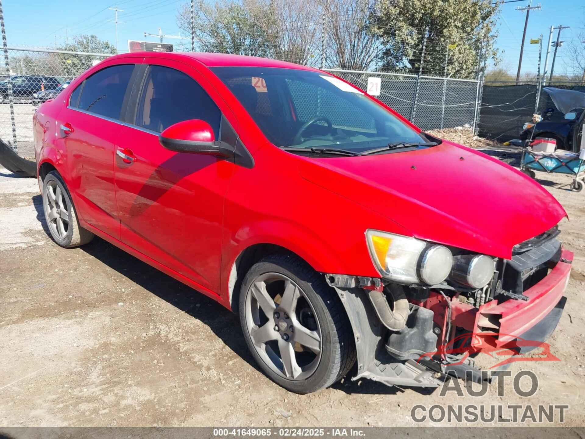 CHEVROLET SONIC 2014 - 1G1JE5SH8E4125424