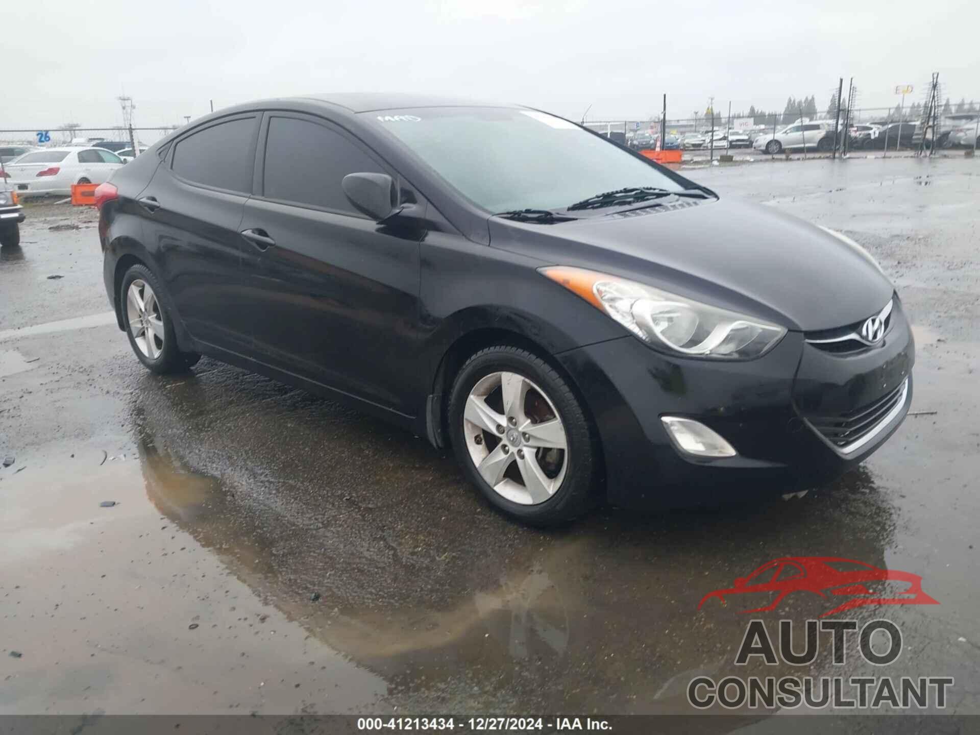 HYUNDAI ELANTRA 2013 - 5NPDH4AE5DH333816