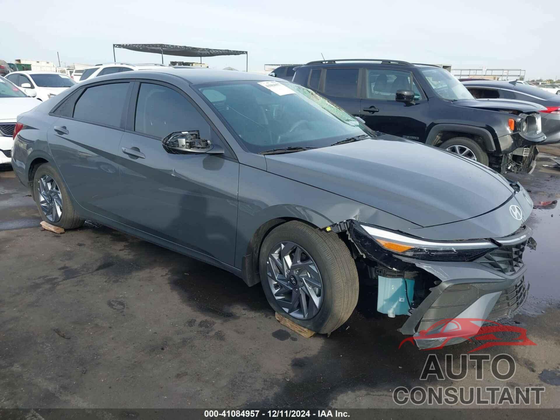 HYUNDAI ELANTRA 2024 - KMHLM4DG9RU840795