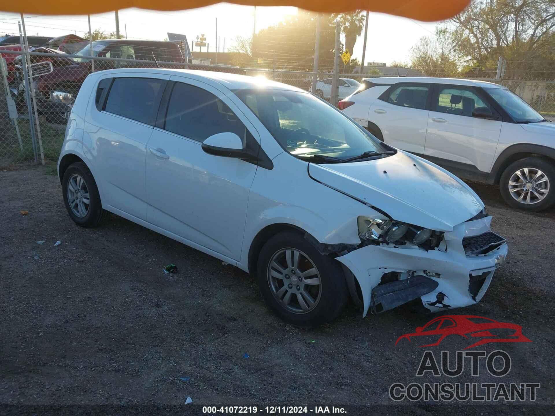 CHEVROLET SONIC 2014 - 1G1JC6SH3E4114164