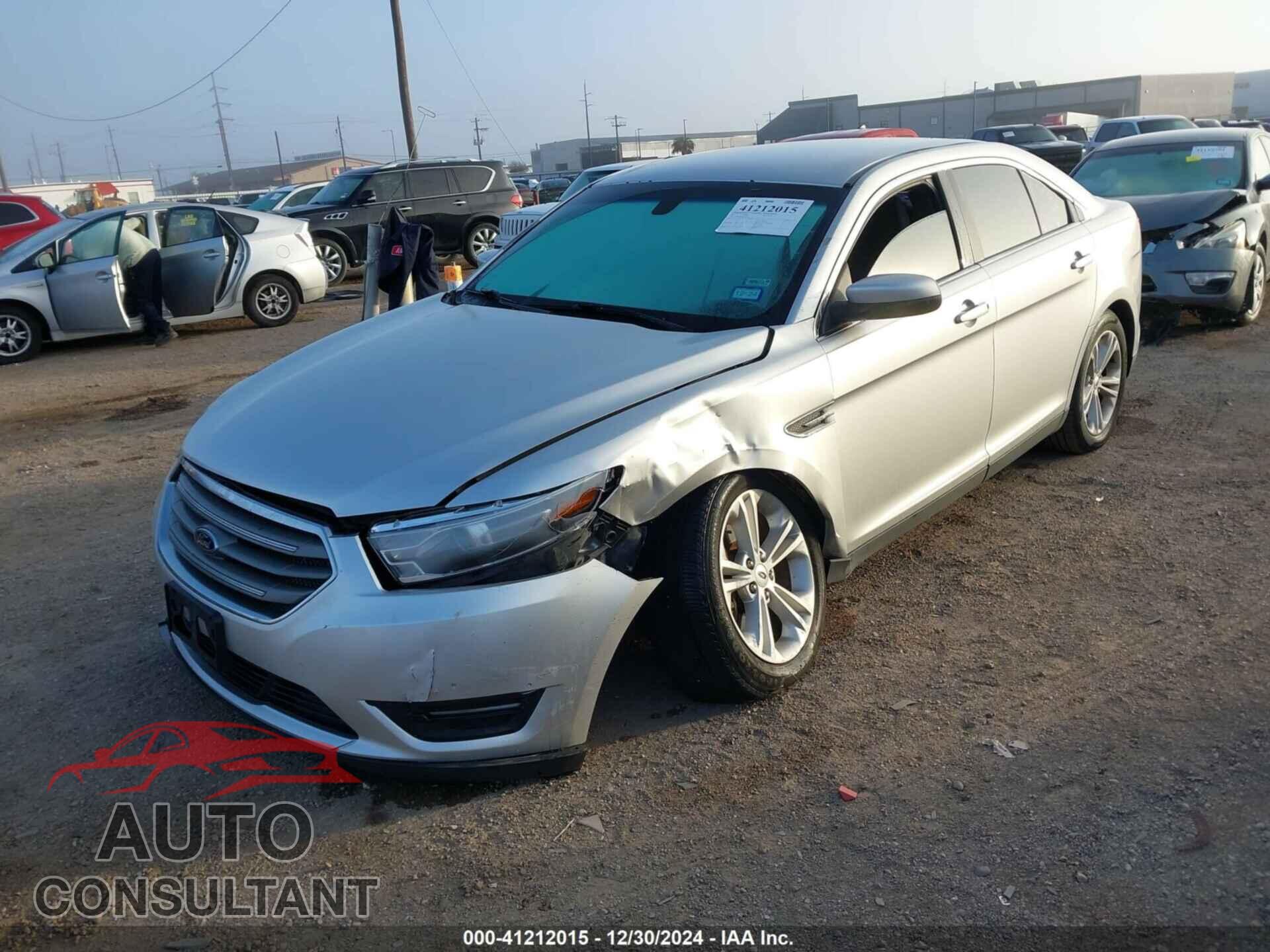 FORD TAURUS 2017 - 1FAHP2E84HG144510