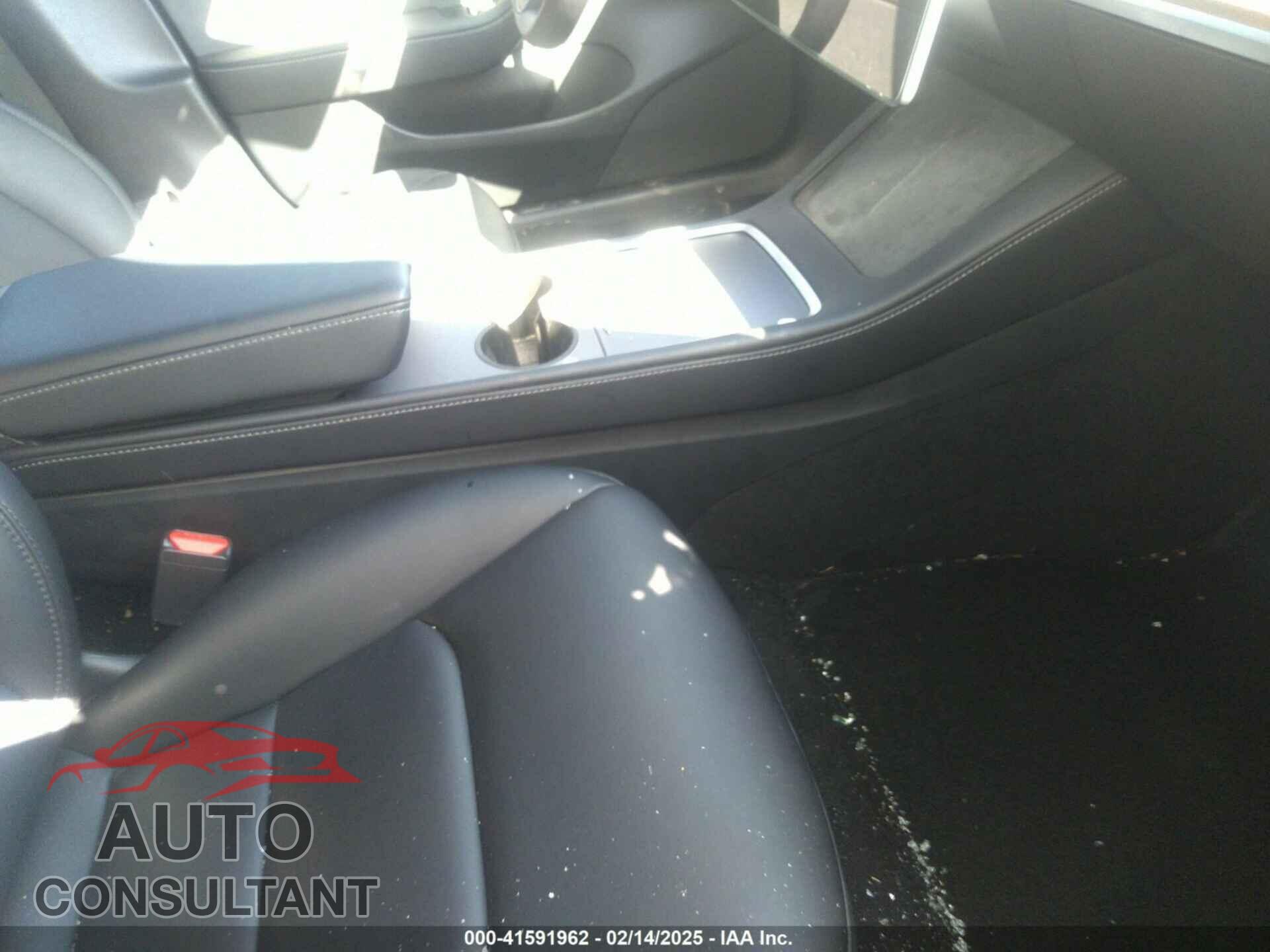 TESLA MODEL 3 2022 - 5YJ3E1EB3NF334059