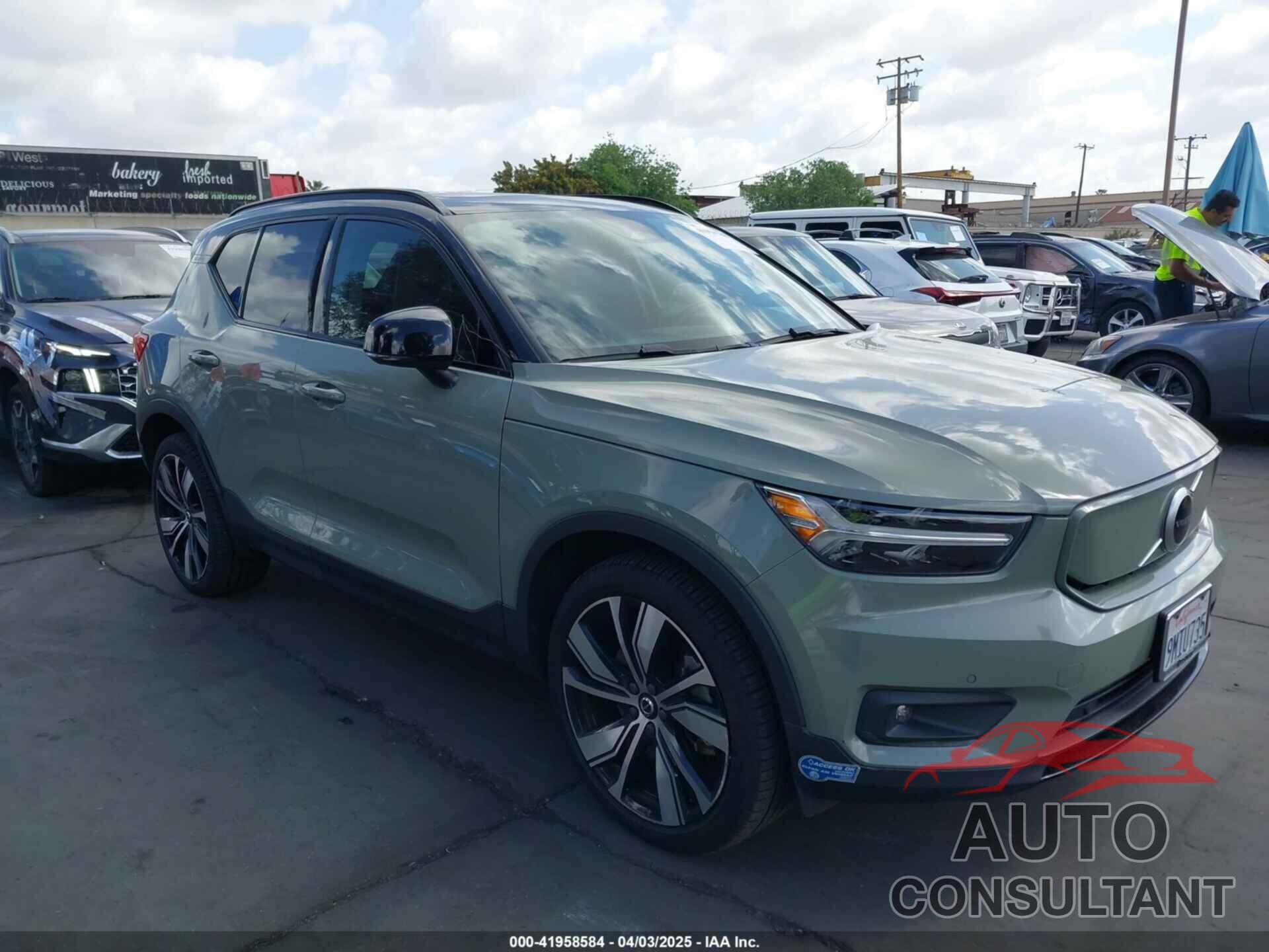 VOLVO XC40 RECHARGE PURE ELECTRIC 2021 - YV4ED3UR8M2563423