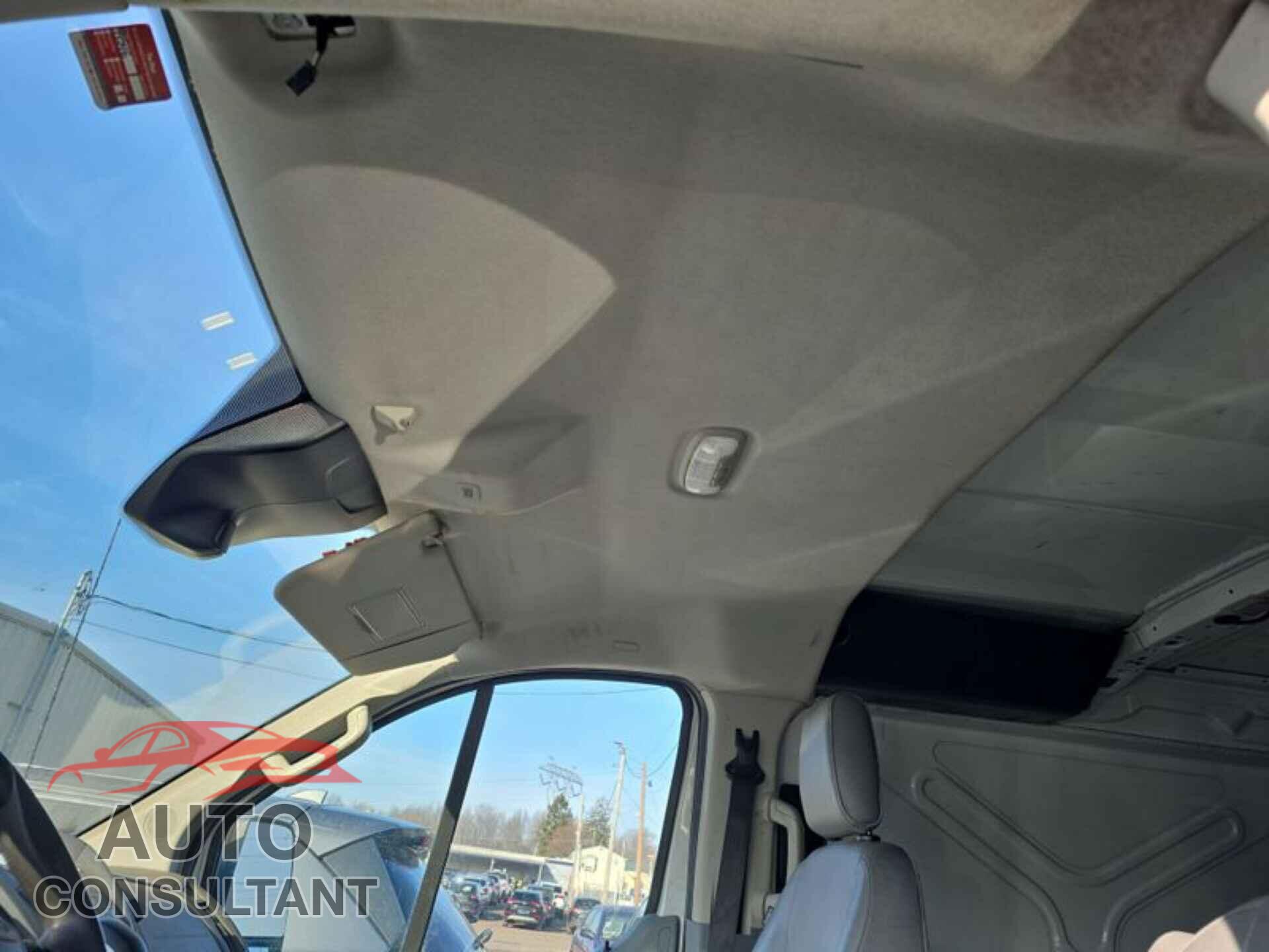 FORD TRANSIT 2018 - 1FTBW2YM2JKB15604