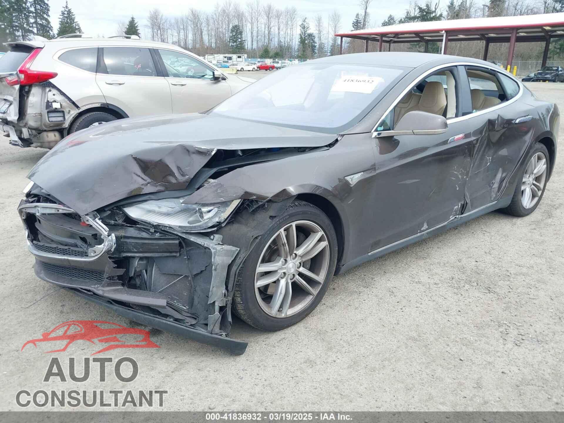 TESLA MODEL S 2013 - 5YJSA1DG5DFP09632