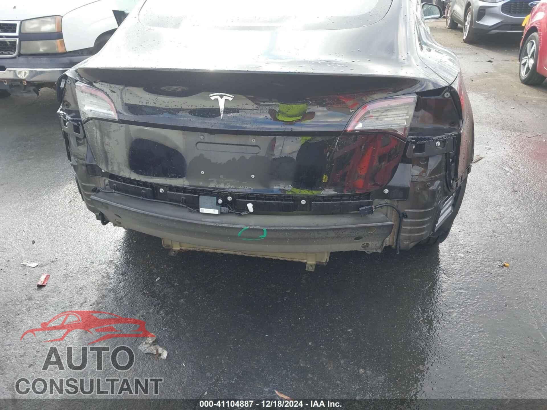 TESLA MODEL 3 2018 - 5YJ3E1EA4JF021006