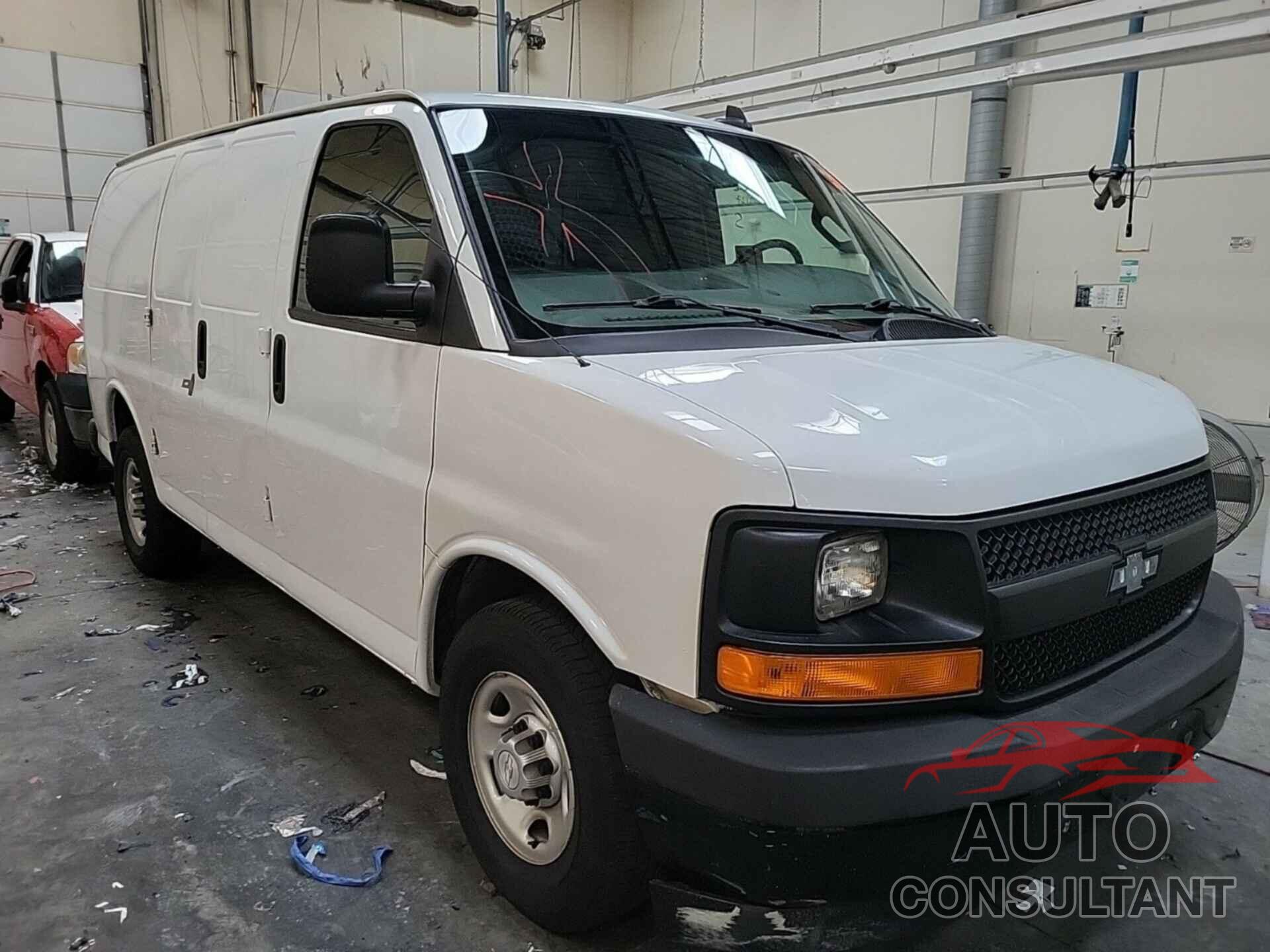 CHEVROLET EXPRESS G2500 2017 - 1GCWGAFF4H1121451