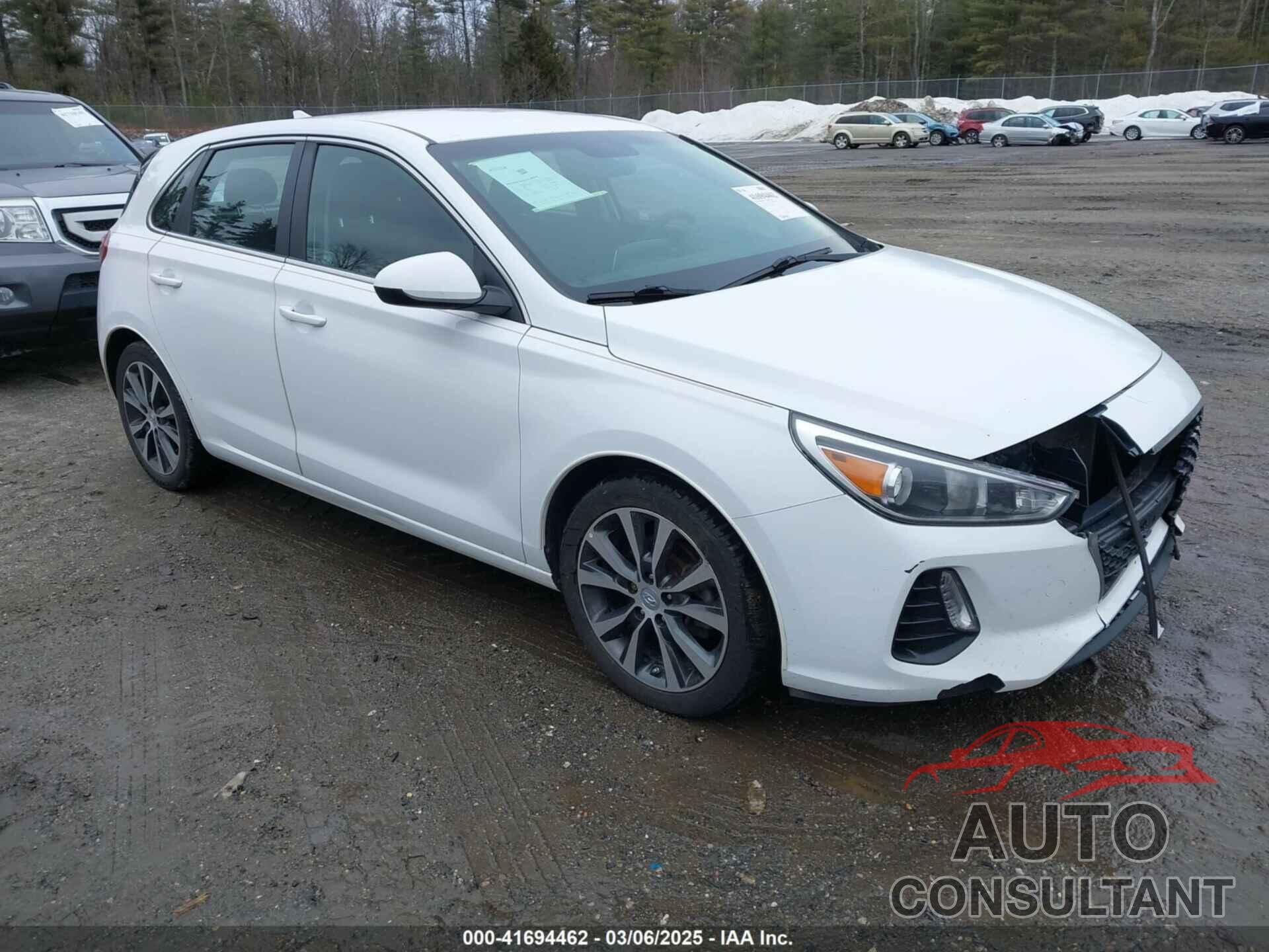 HYUNDAI ELANTRA GT 2018 - KMHH35LE3JU037886