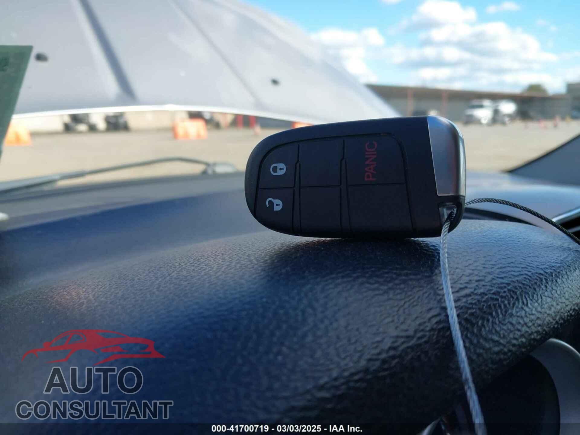 DODGE JOURNEY 2017 - 3C4PDCAB0HT559082