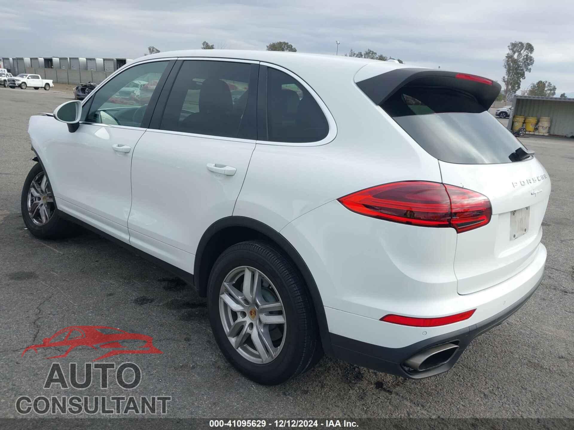 PORSCHE CAYENNE 2016 - WP1AA2A2XGKA12229